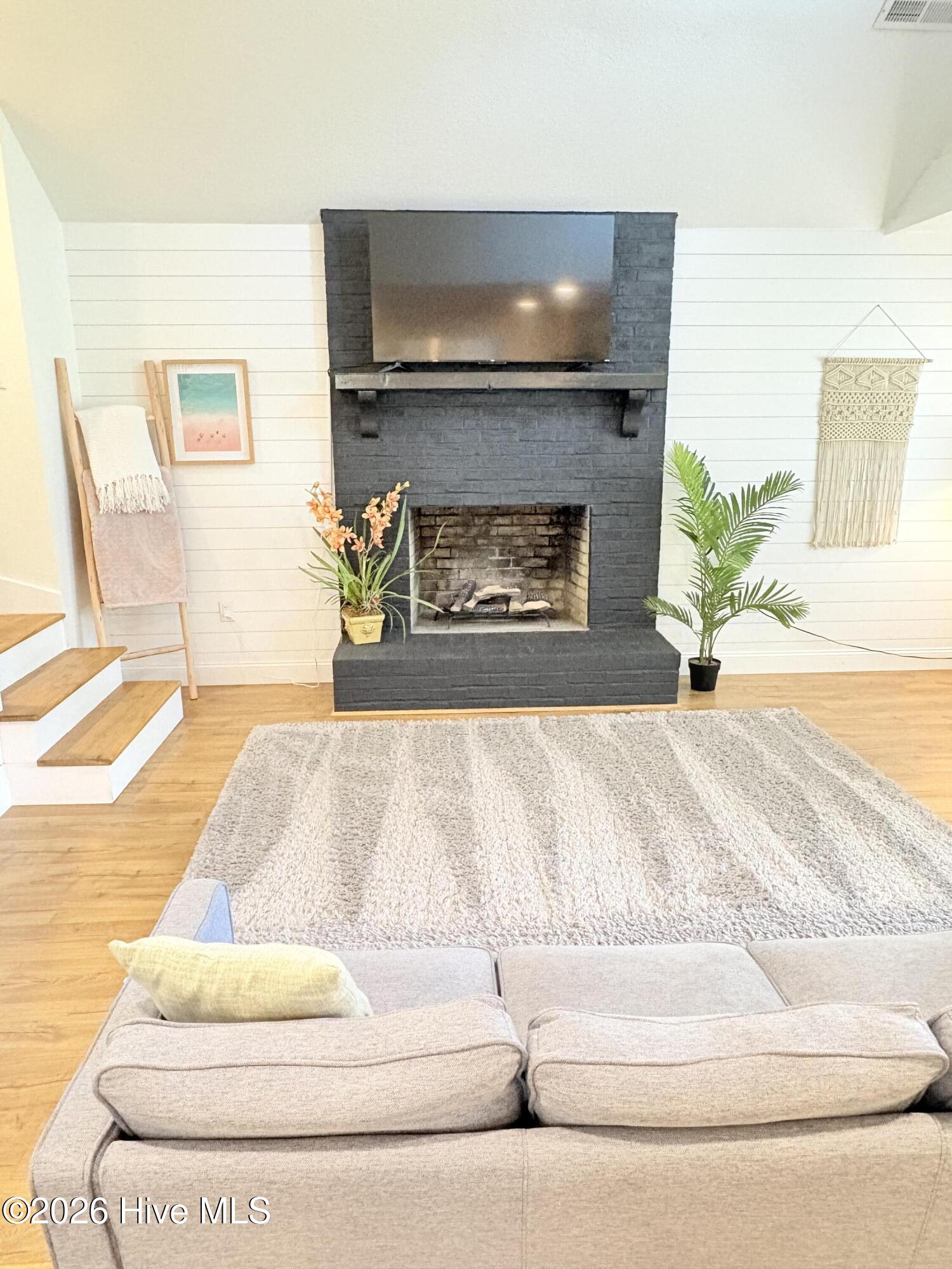 100559102 | Photo 12