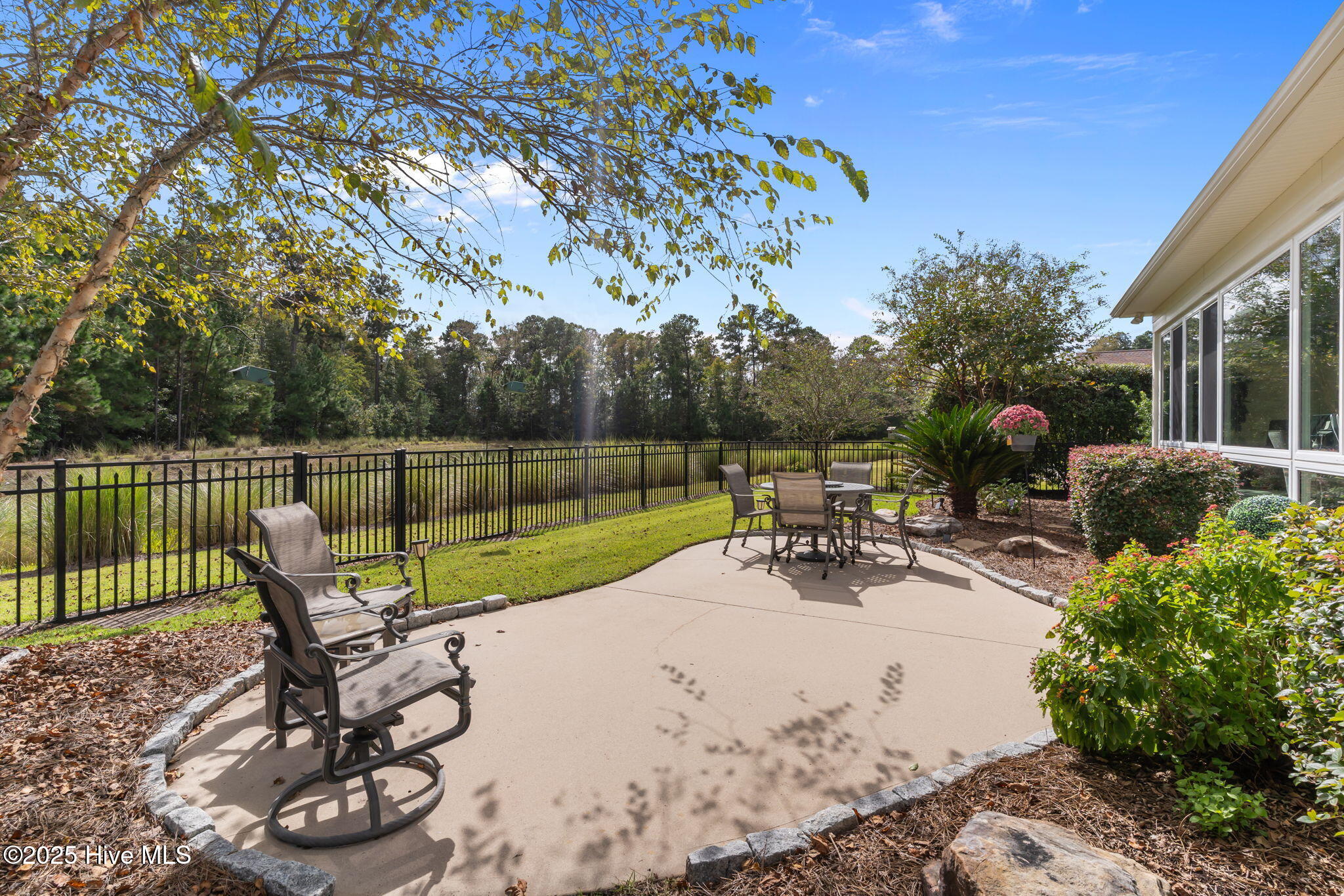 100552271 | Photo 44