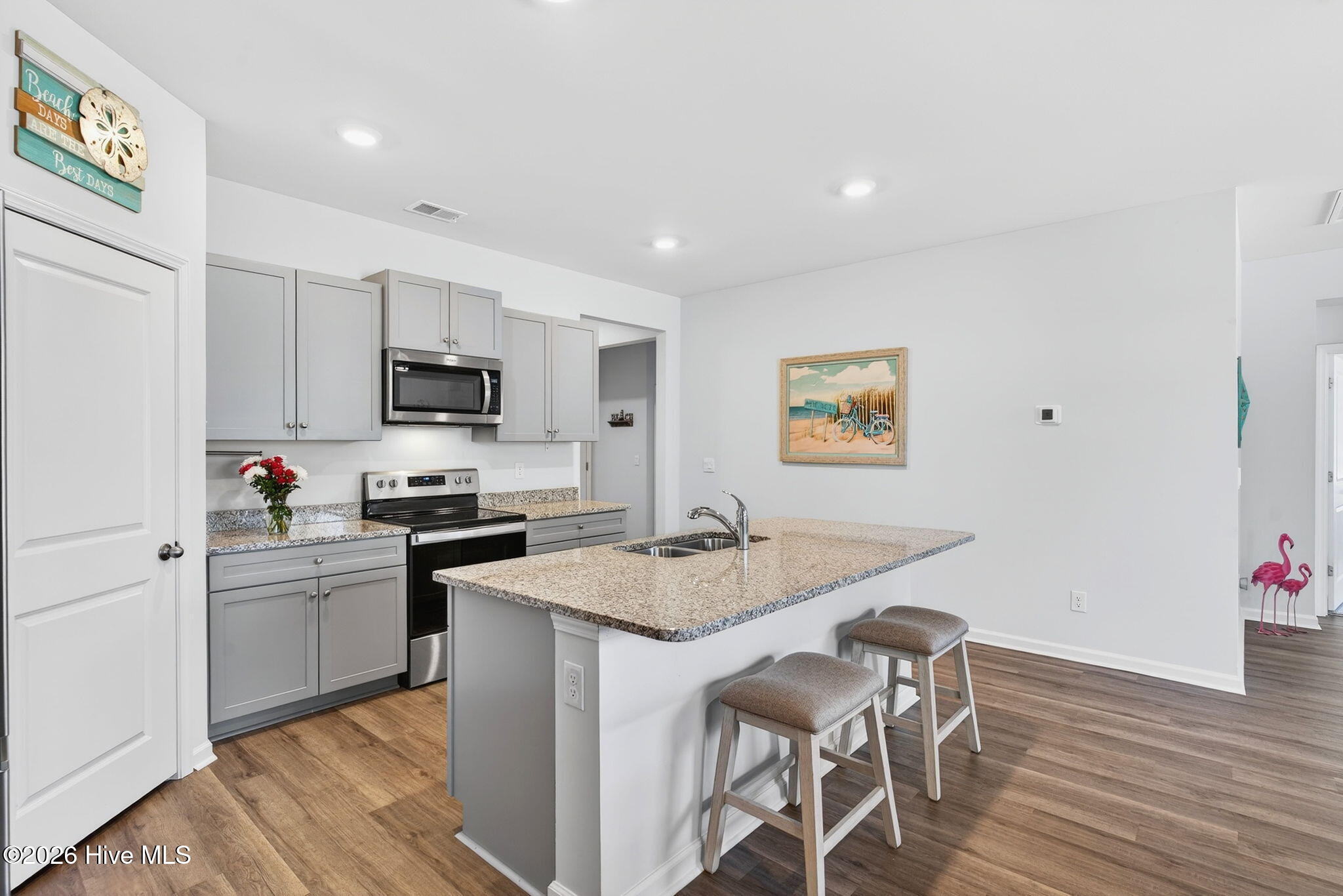 100556971 | Photo 16