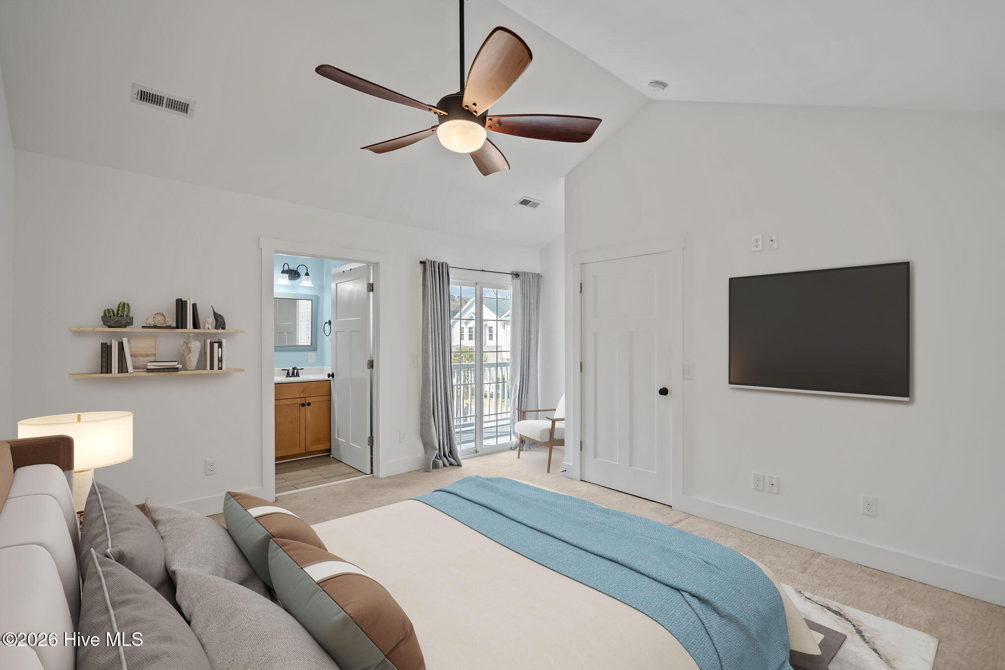 100559197 | Photo 15