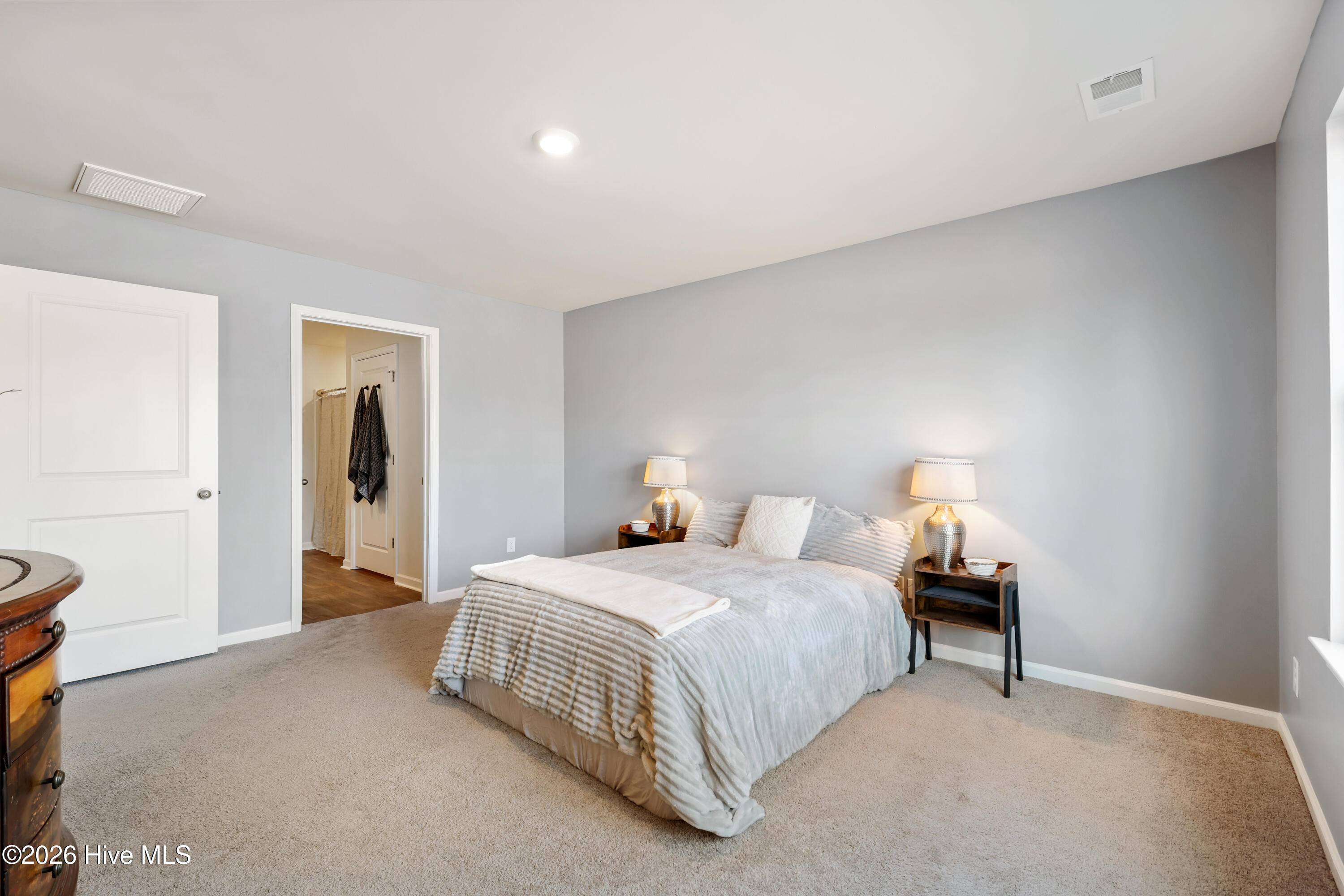 100554034 | Photo 17