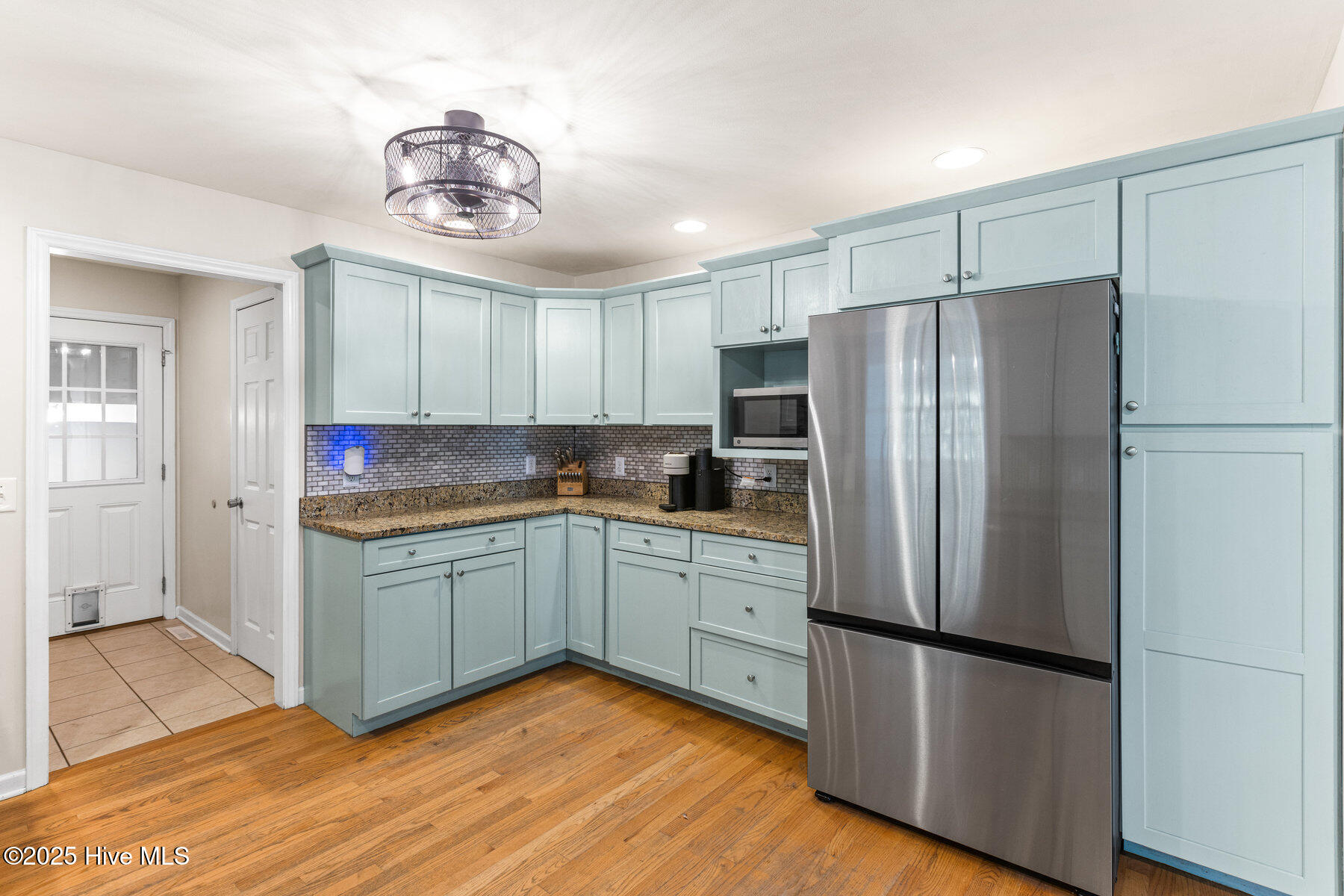 100542289 | Photo 10