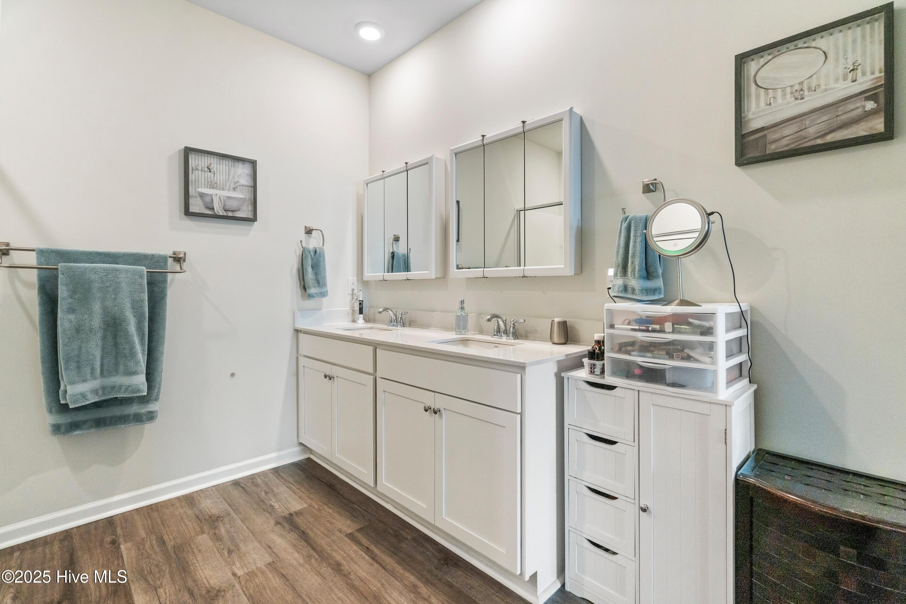 100531826 | Photo 39