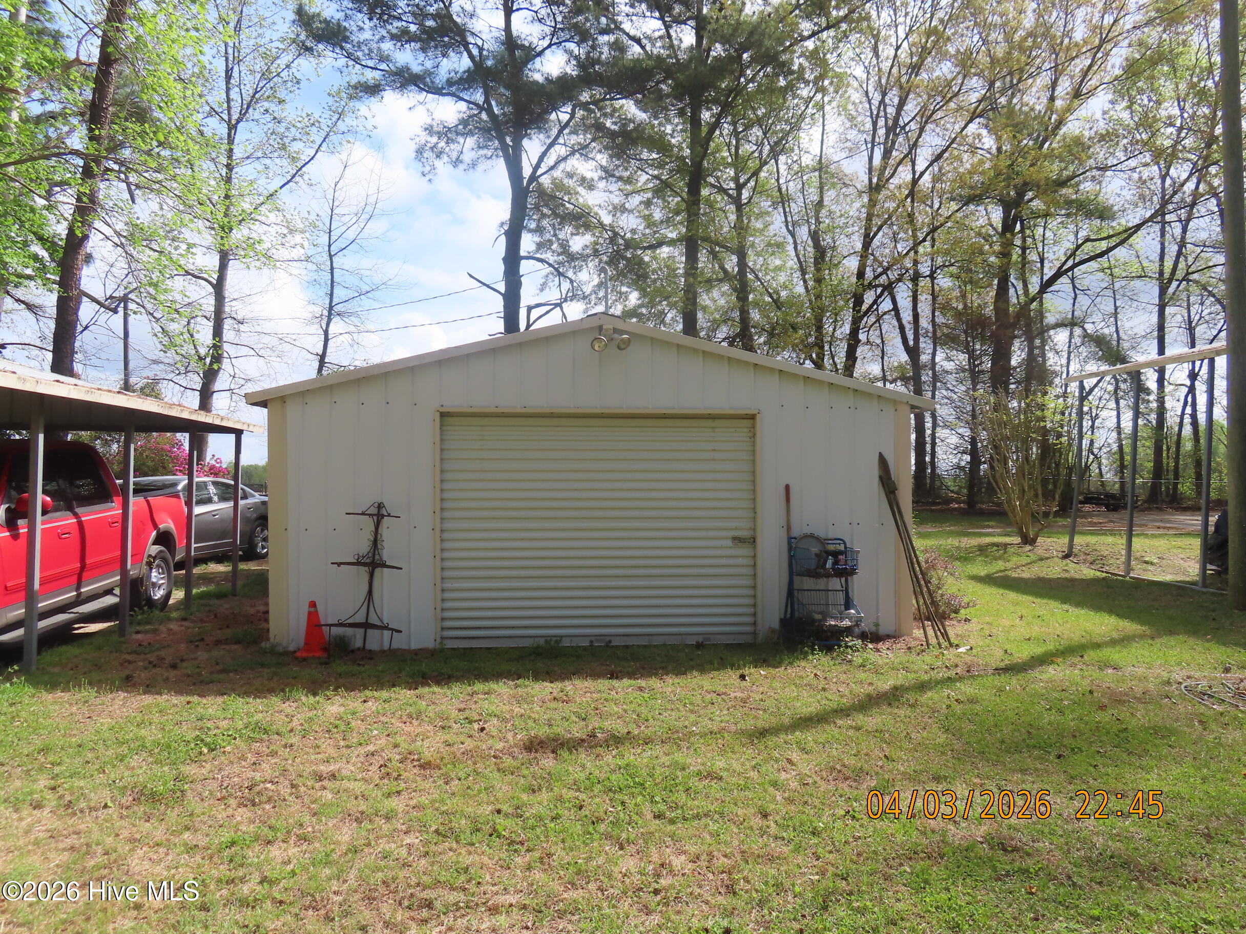Exterior photo of 401 British Road, Kinston, NC 28501. MLS: 100602150