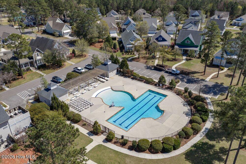 100561379 | Photo 62