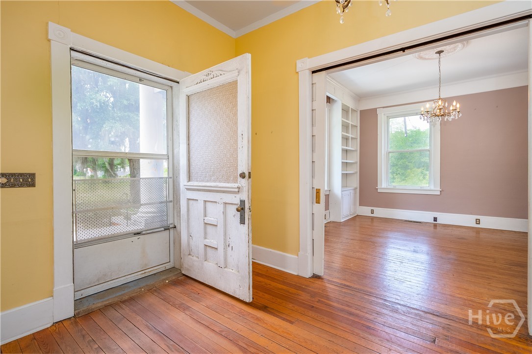 BEFORE - Entryway toward door