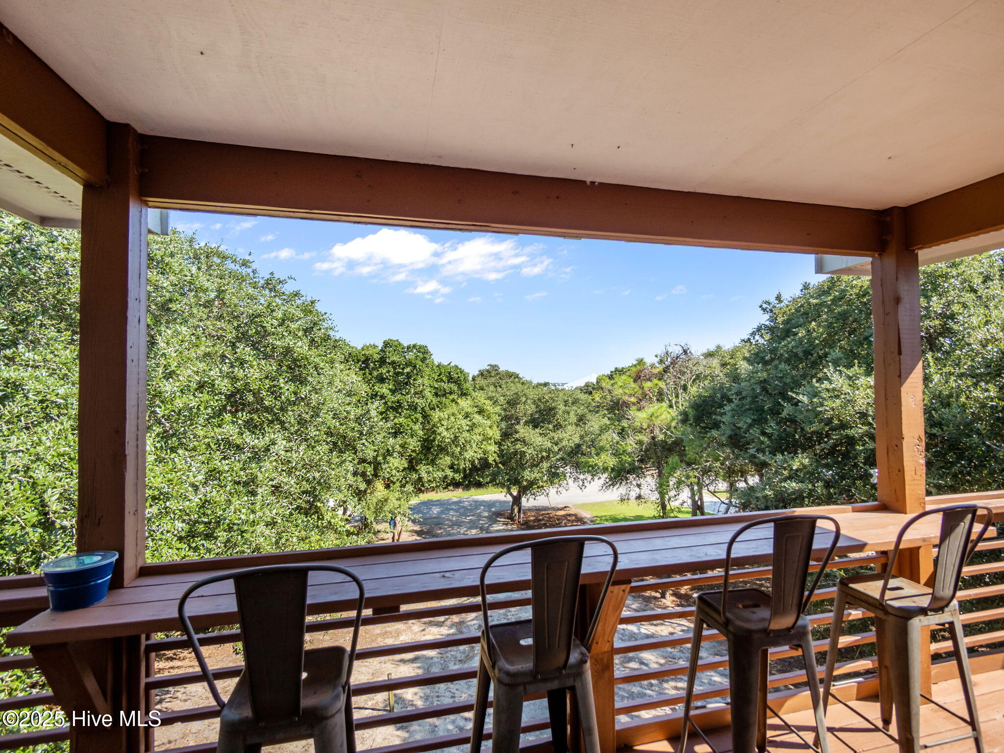 100530598 | Photo 45