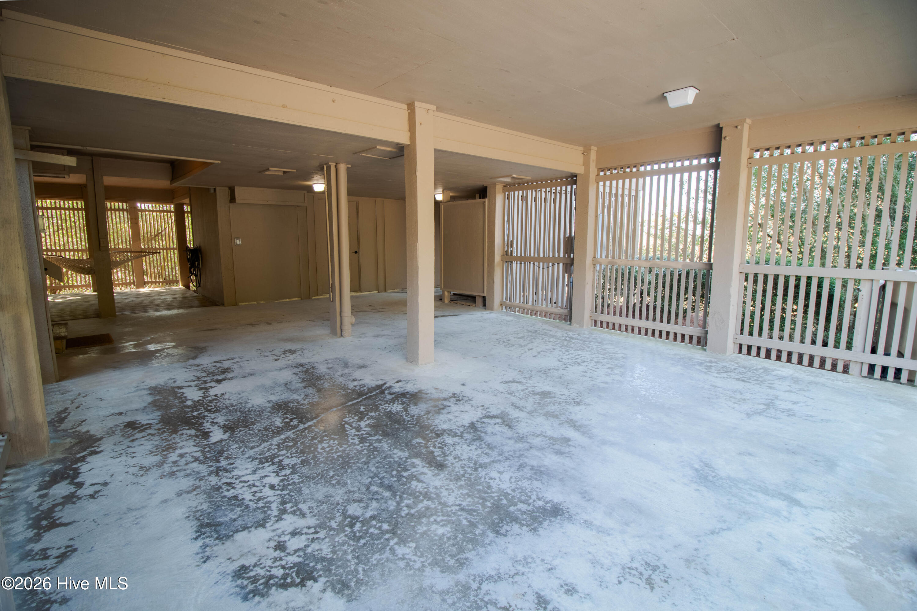 100559137 | Photo 23