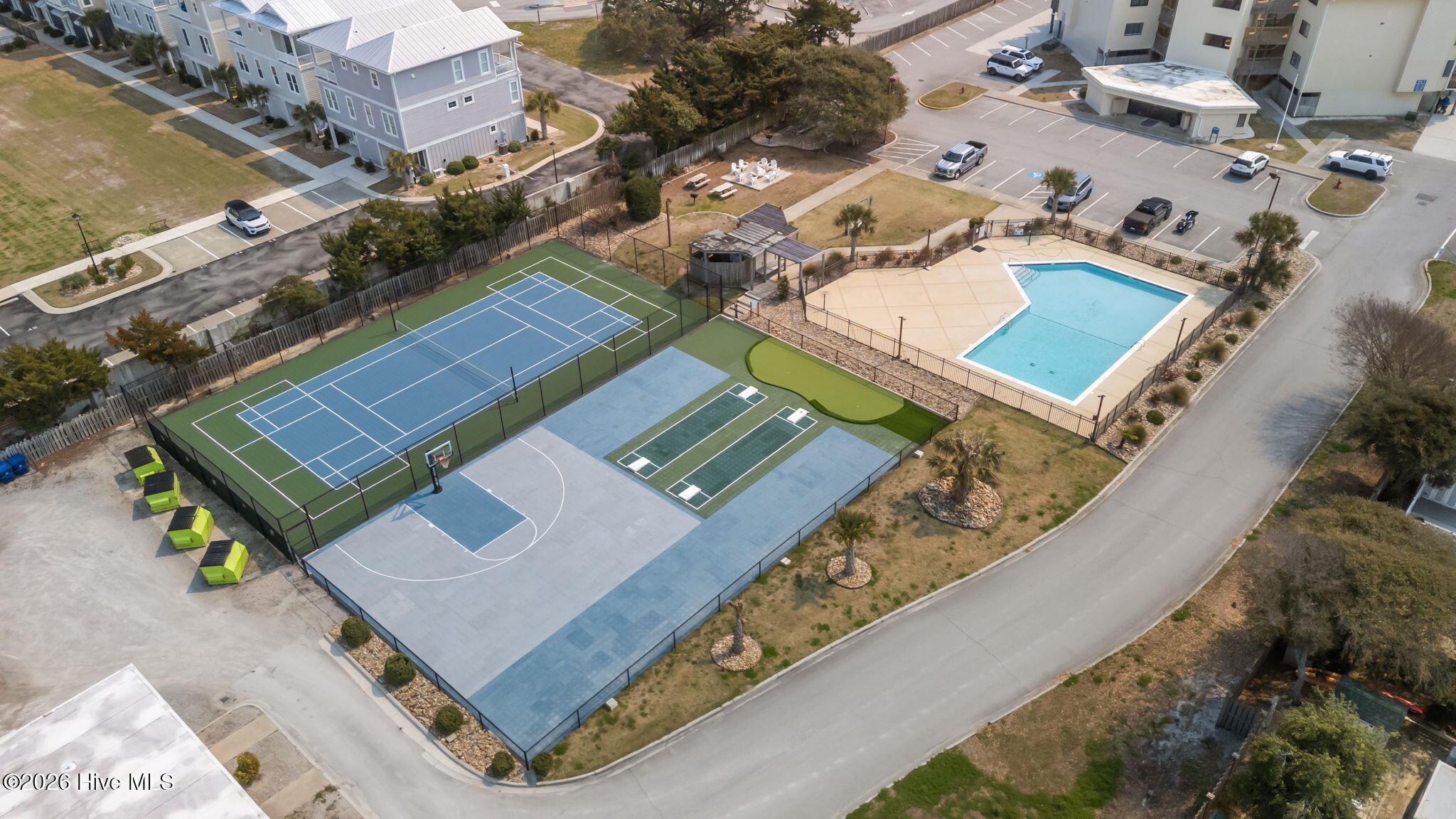 100516051 | Photo 49