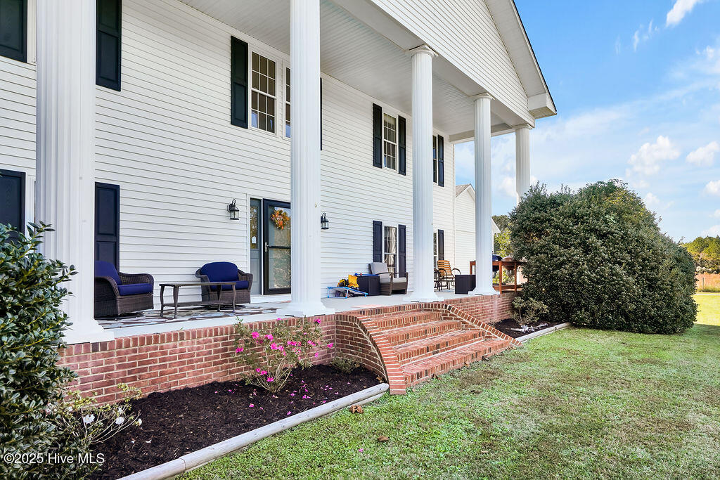 100537845 | Photo 13