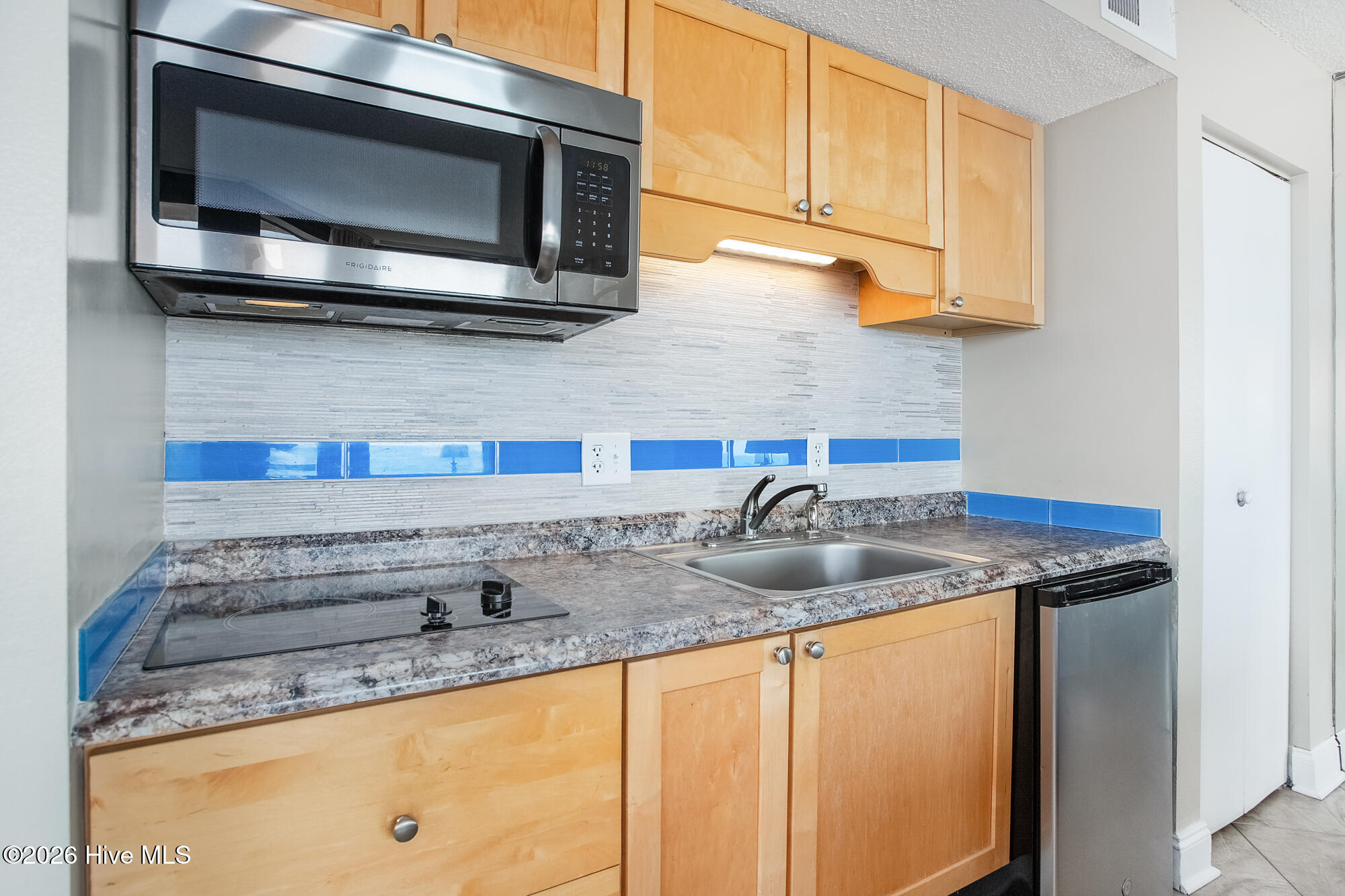 100567050 | Photo 10