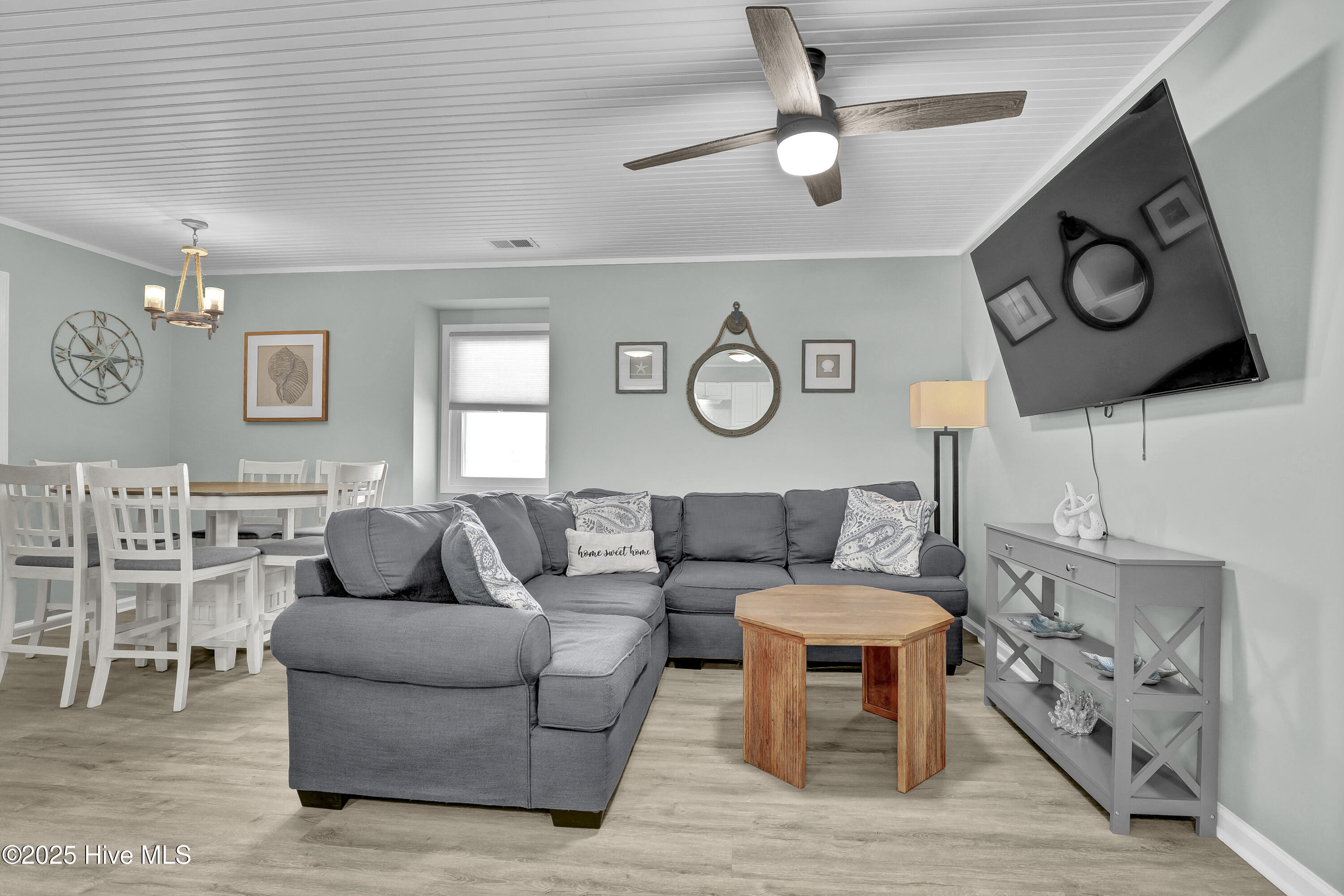 100543531 | Photo 26