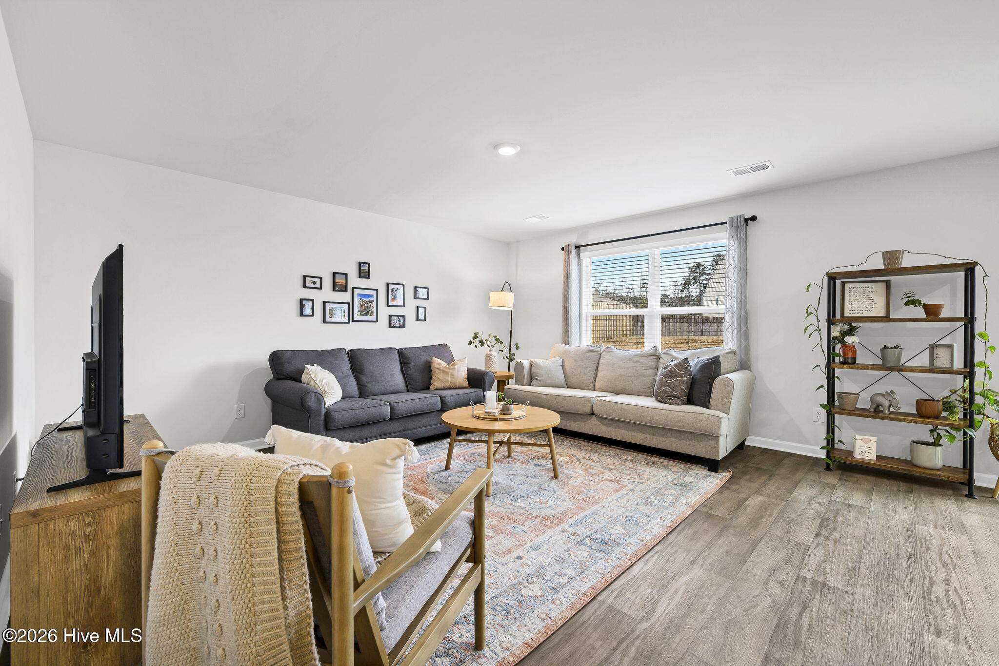 100564781 | Photo 11