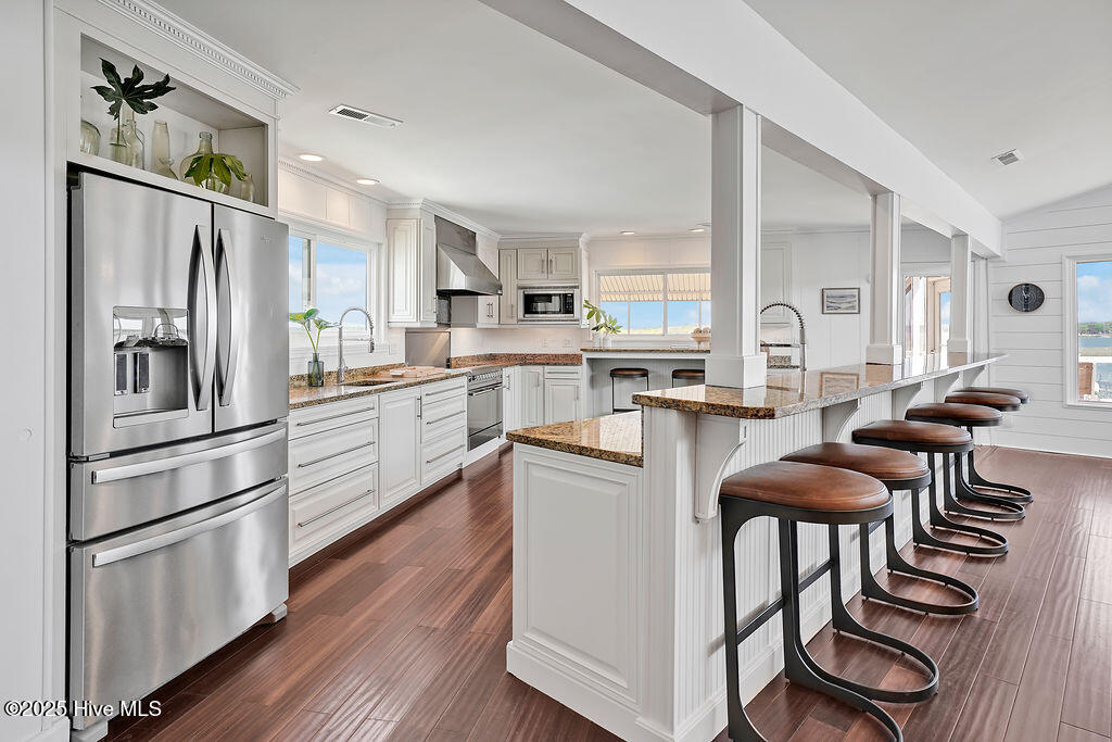 100508979 | Photo 25