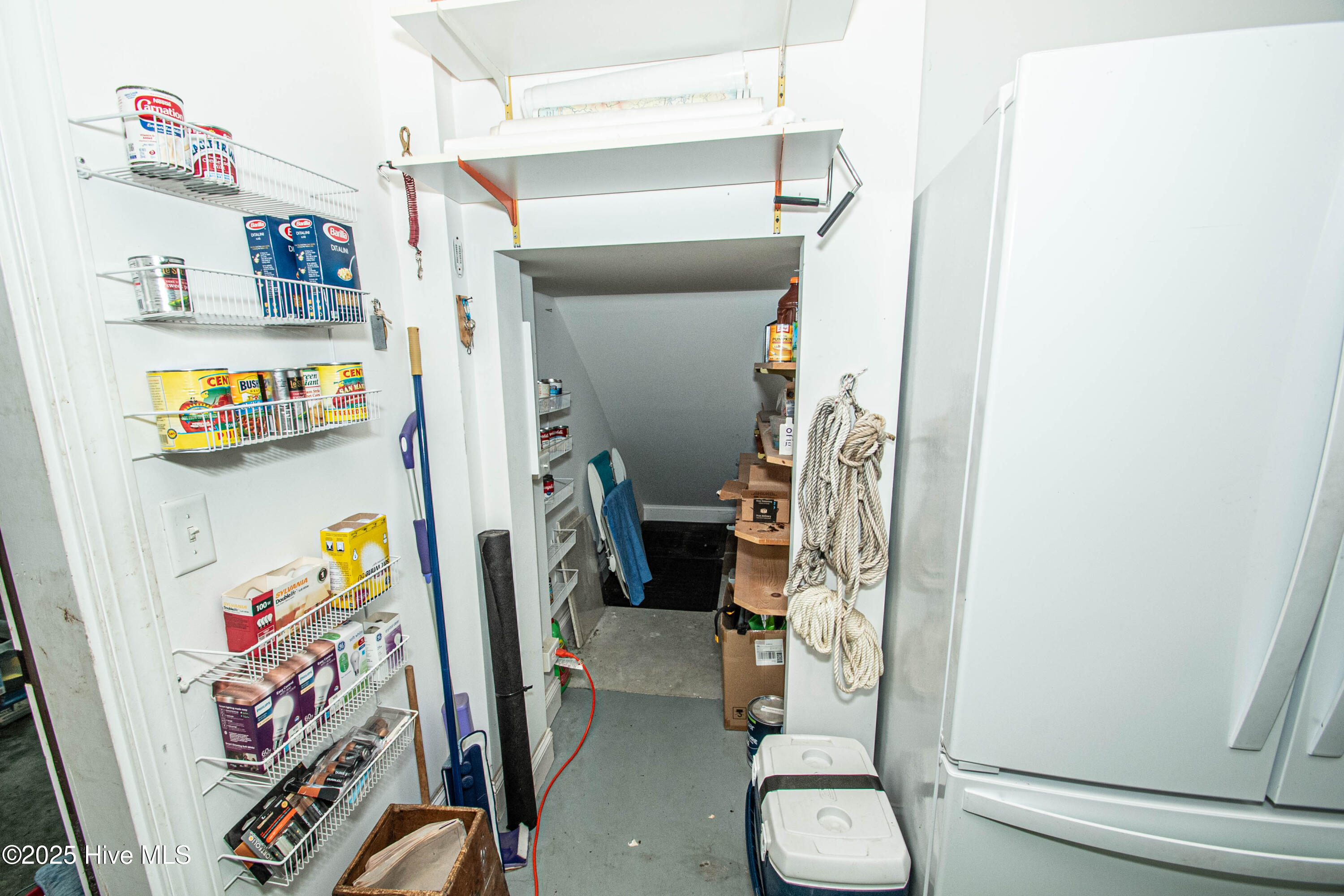 100544337 | Photo 50