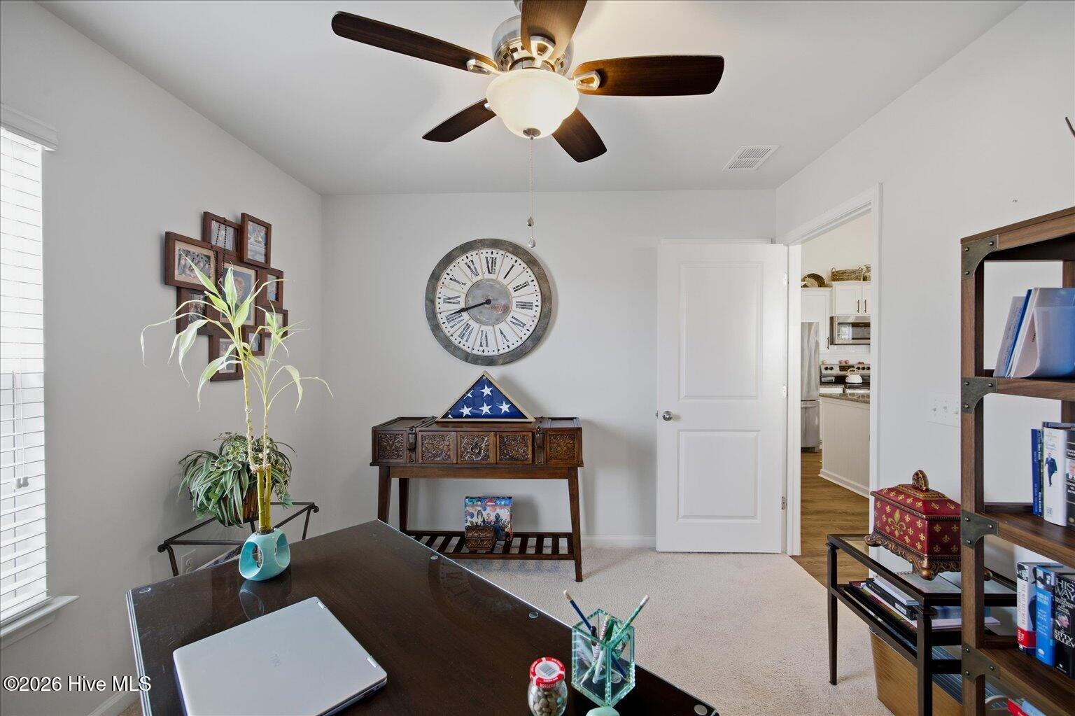 100557120 | Photo 22