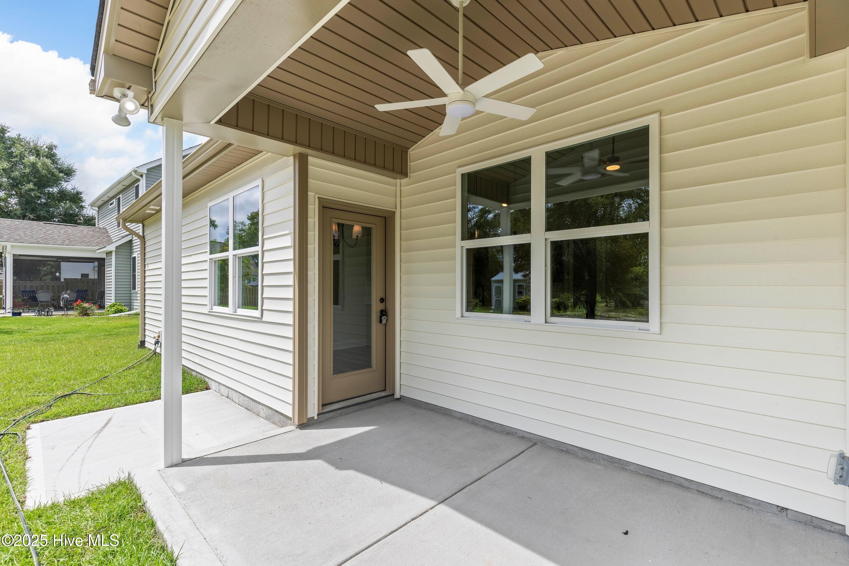 100545595 | Photo 49