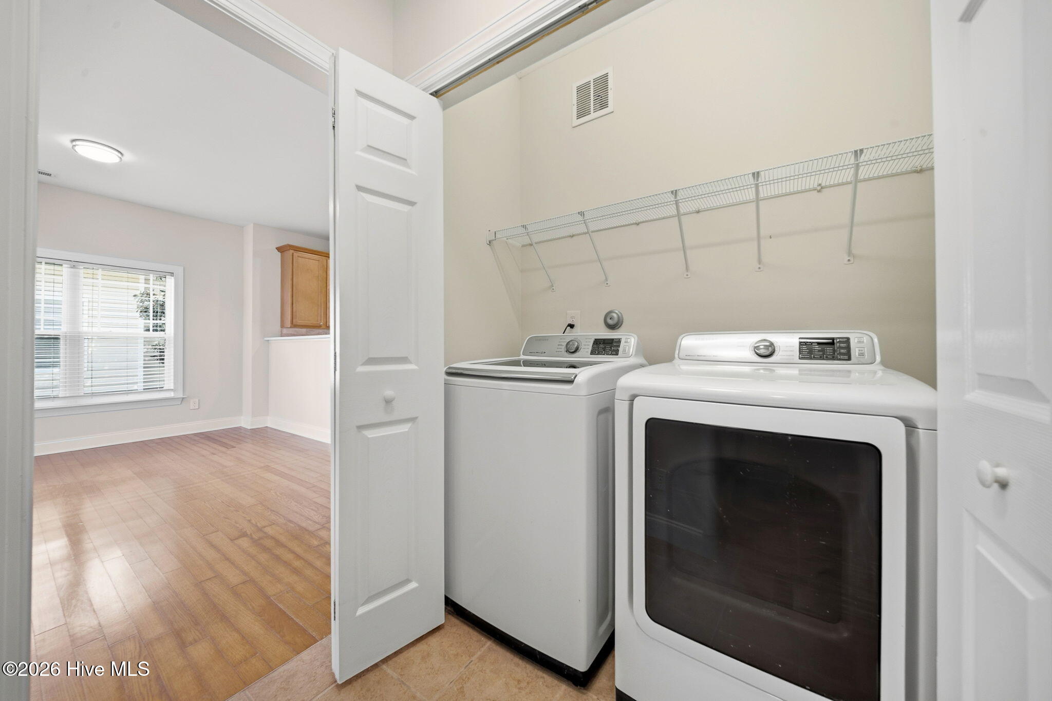 100566234 | Photo 30