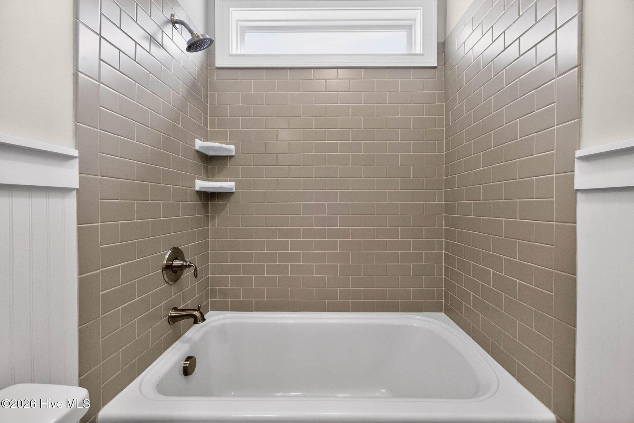 100567612 | Photo 29