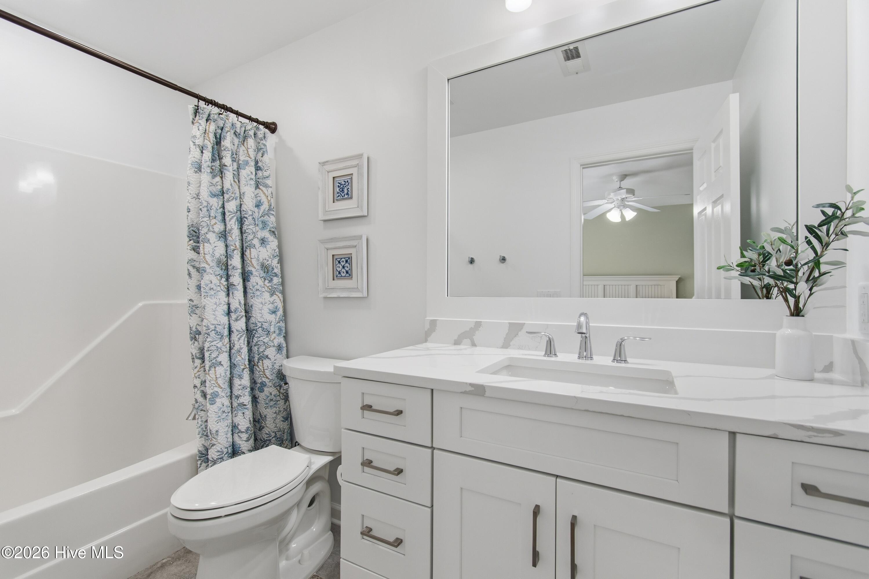 100562563 | Photo 29