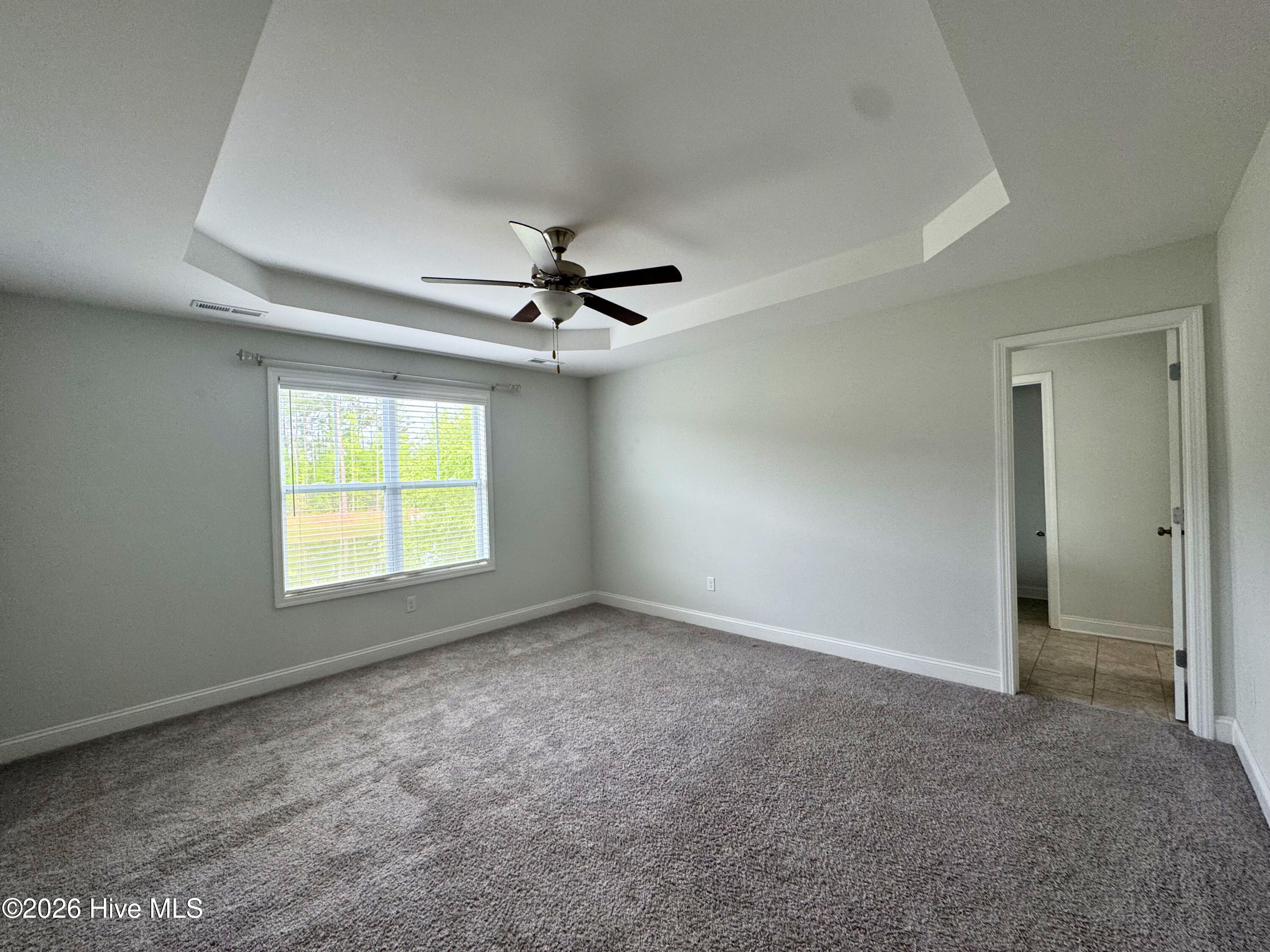 100566006 | Photo 21