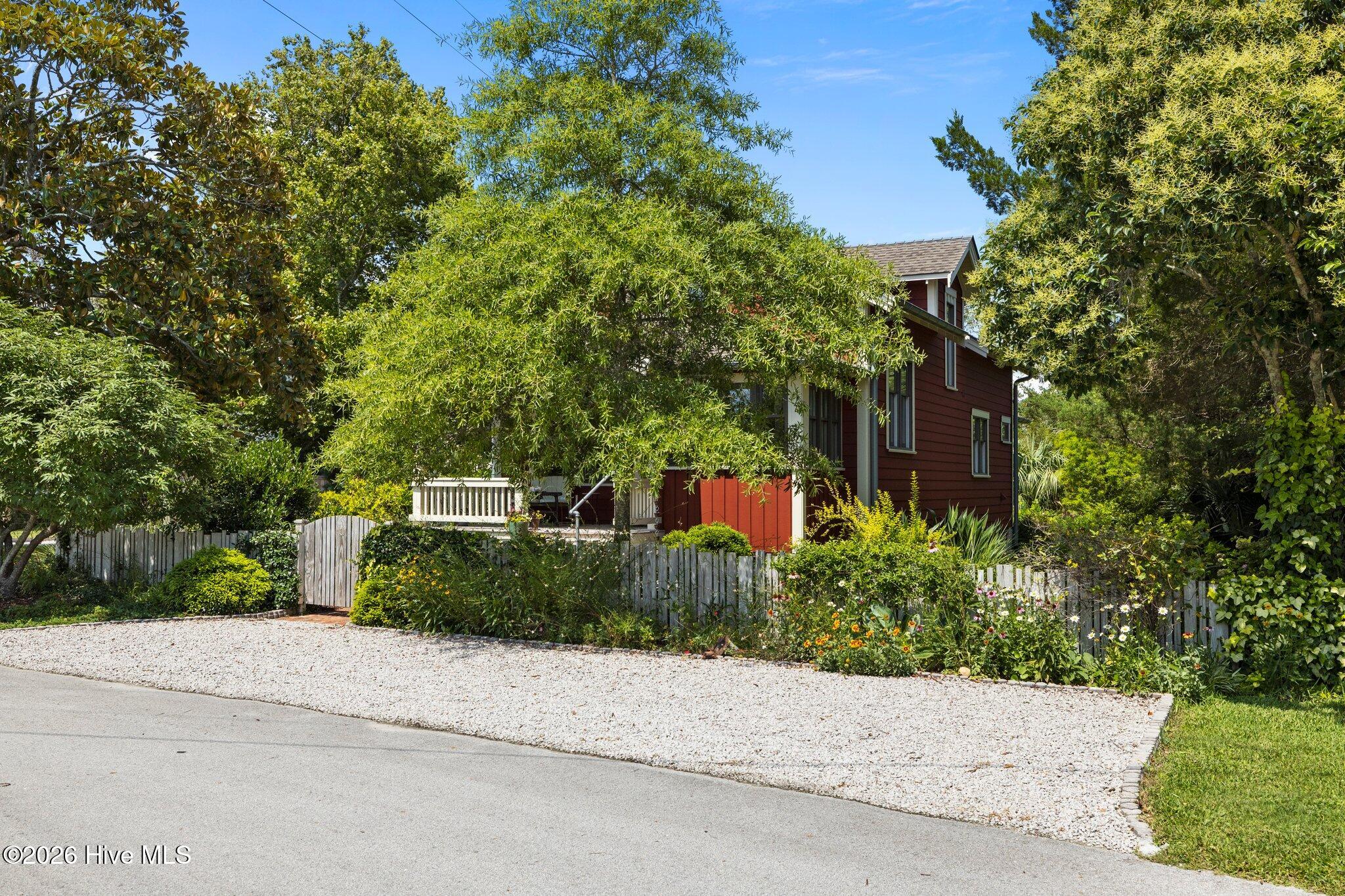 105 3rd Street,Beaufort