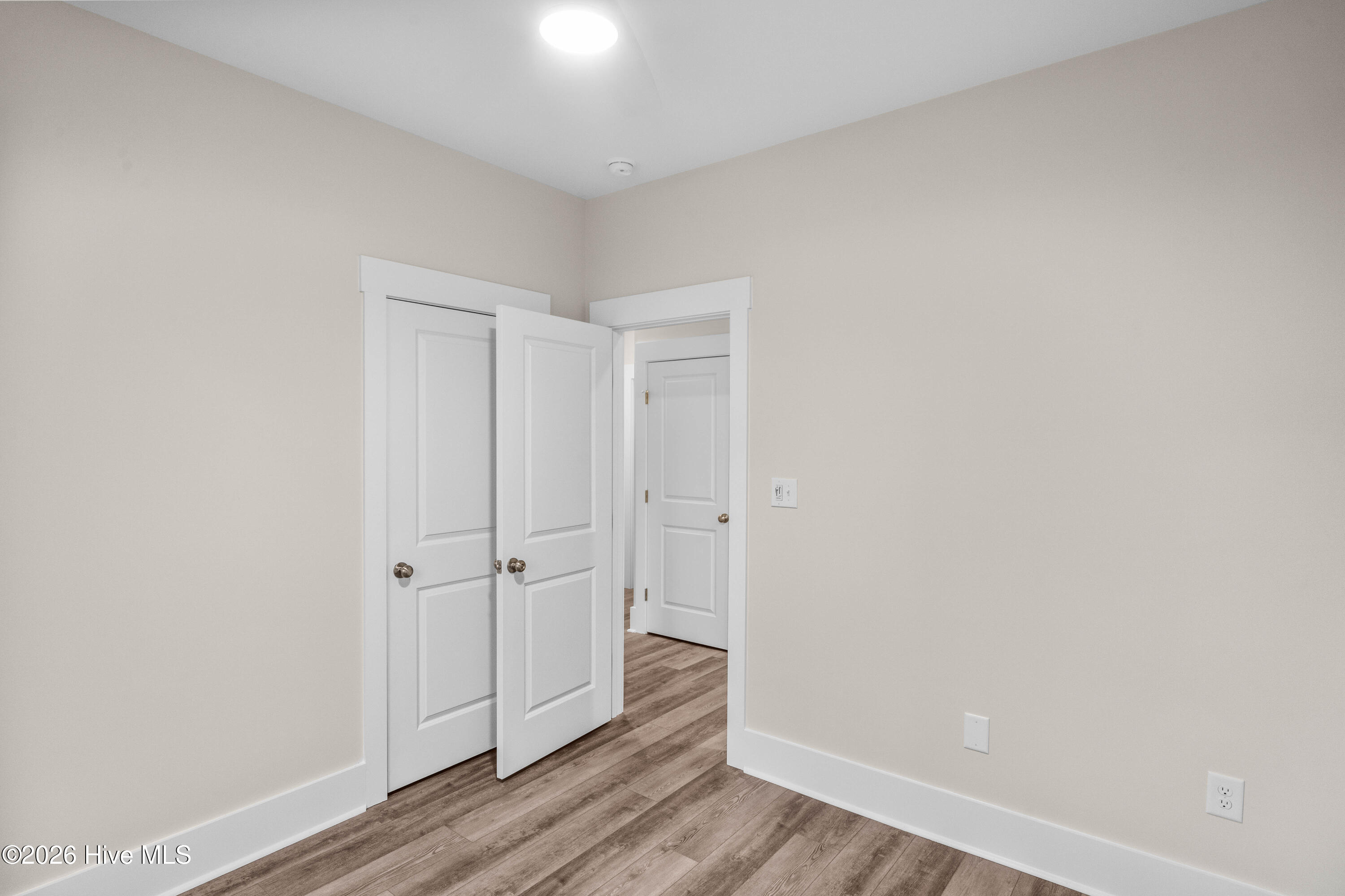 100523338 | Photo 16