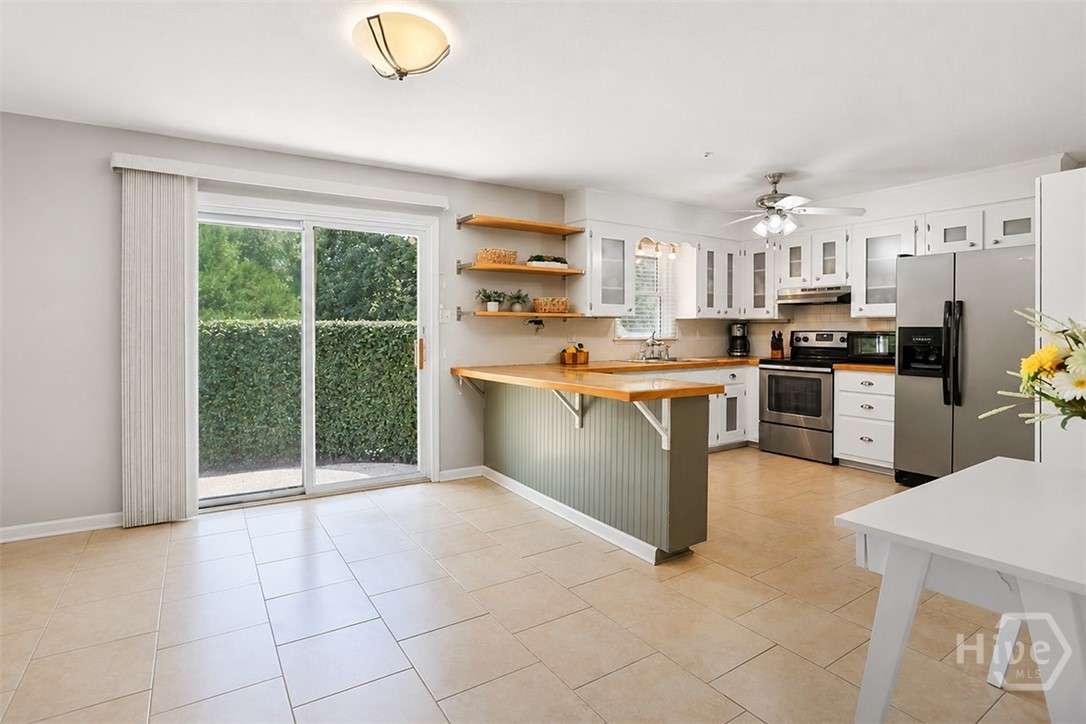 5 Prince Charles Court