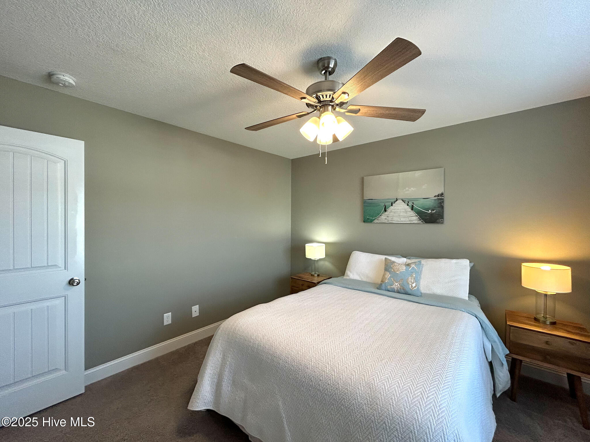 100545888 | Photo 45