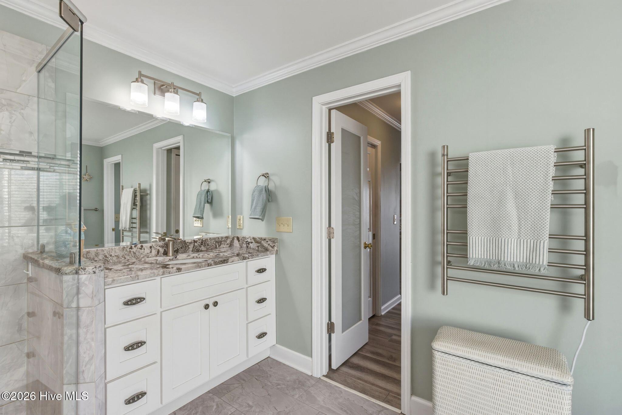 100539934 | Photo 35