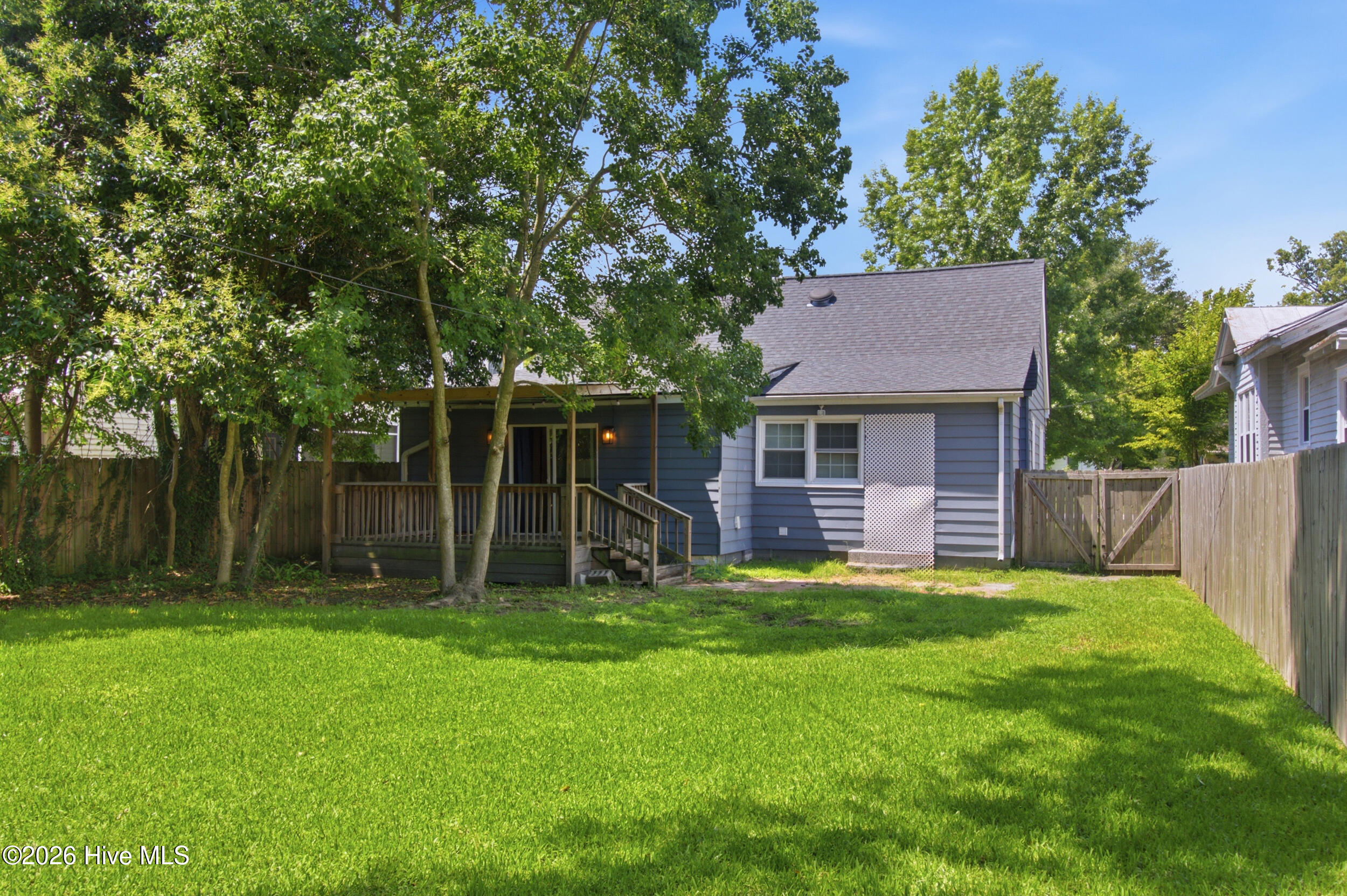 Exterior photo of 1409 Rhem Avenue, New Bern, NC 28560. MLS: 100487950