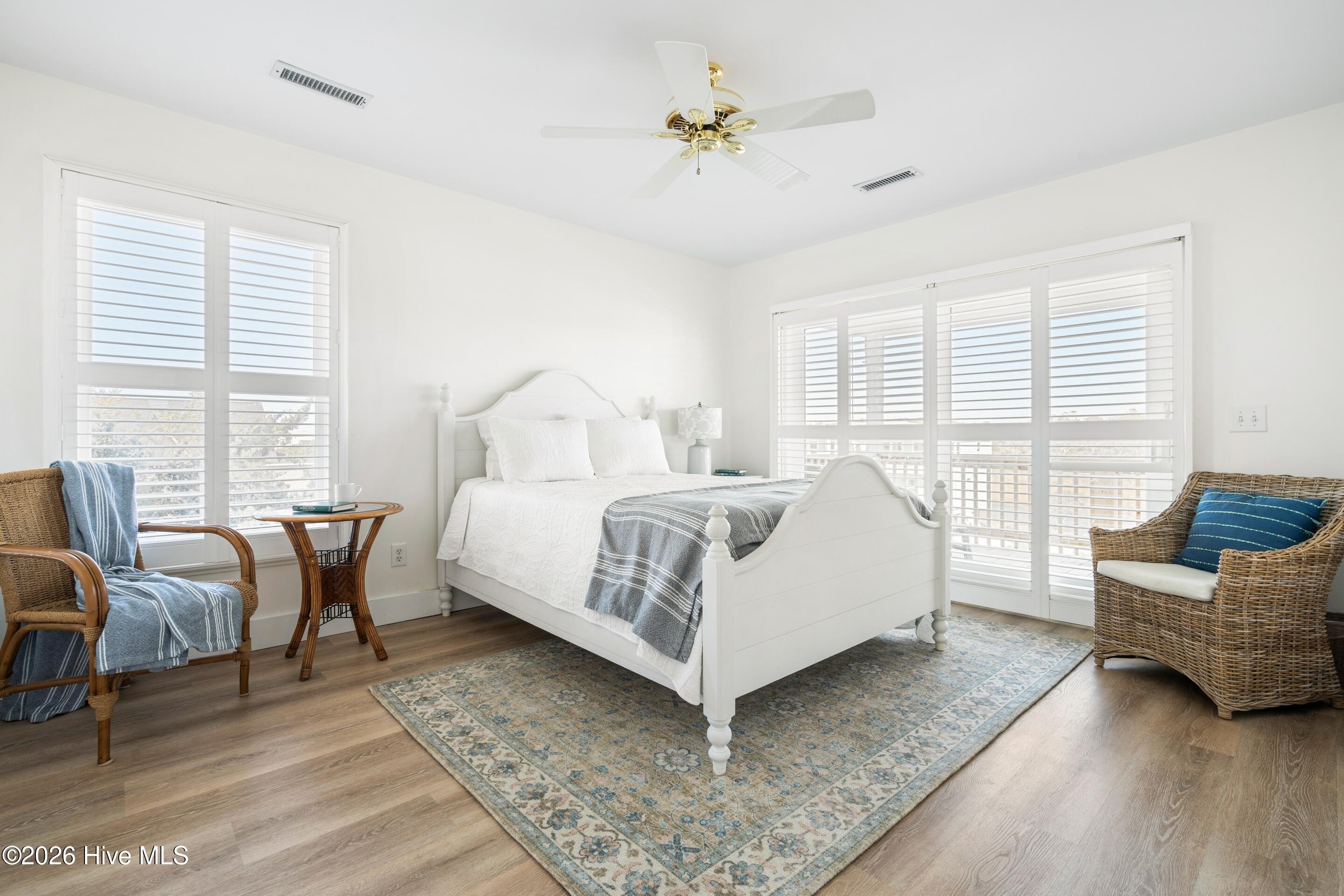 100549309 | Photo 46