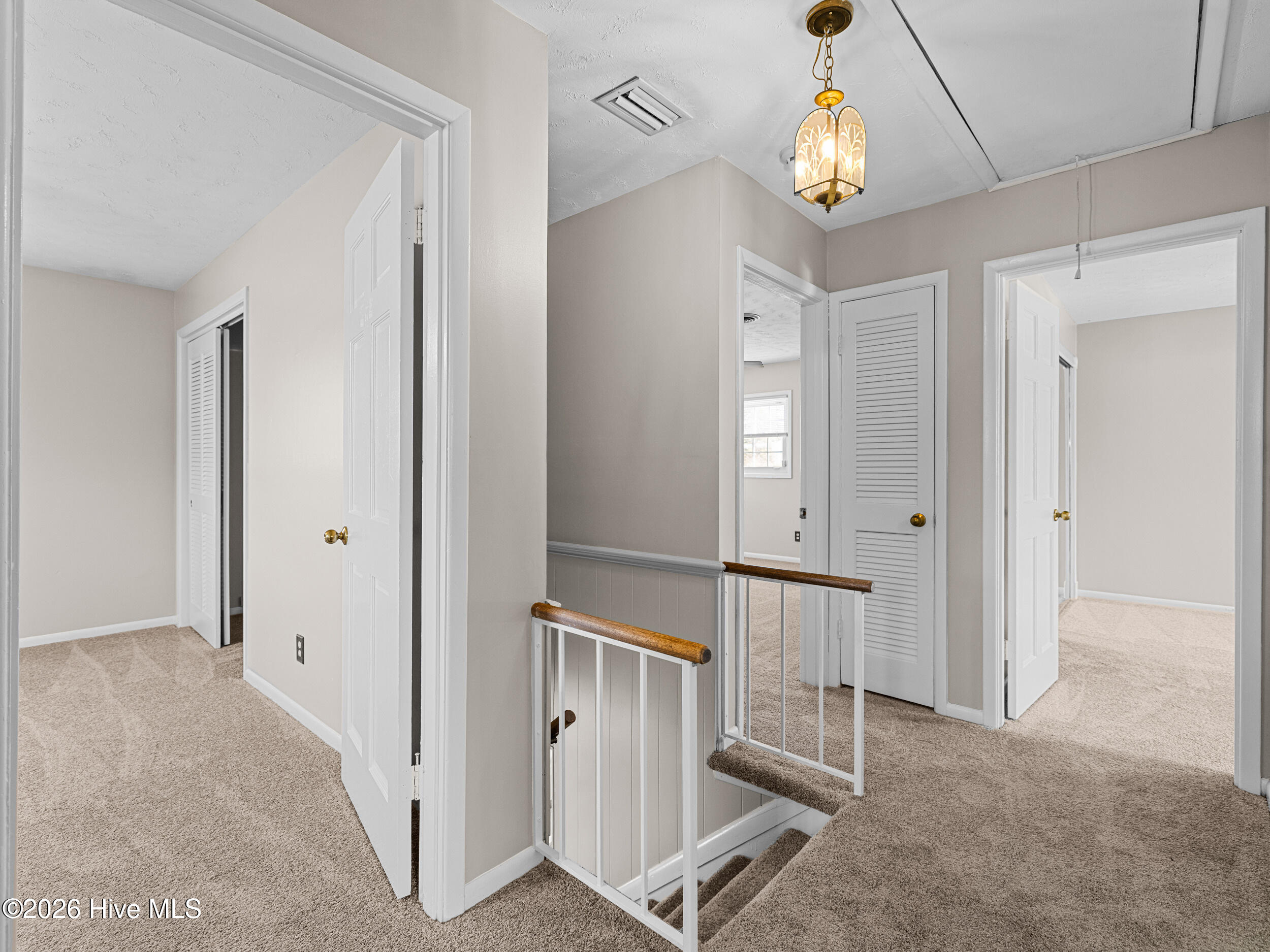 100552872 | Photo 28