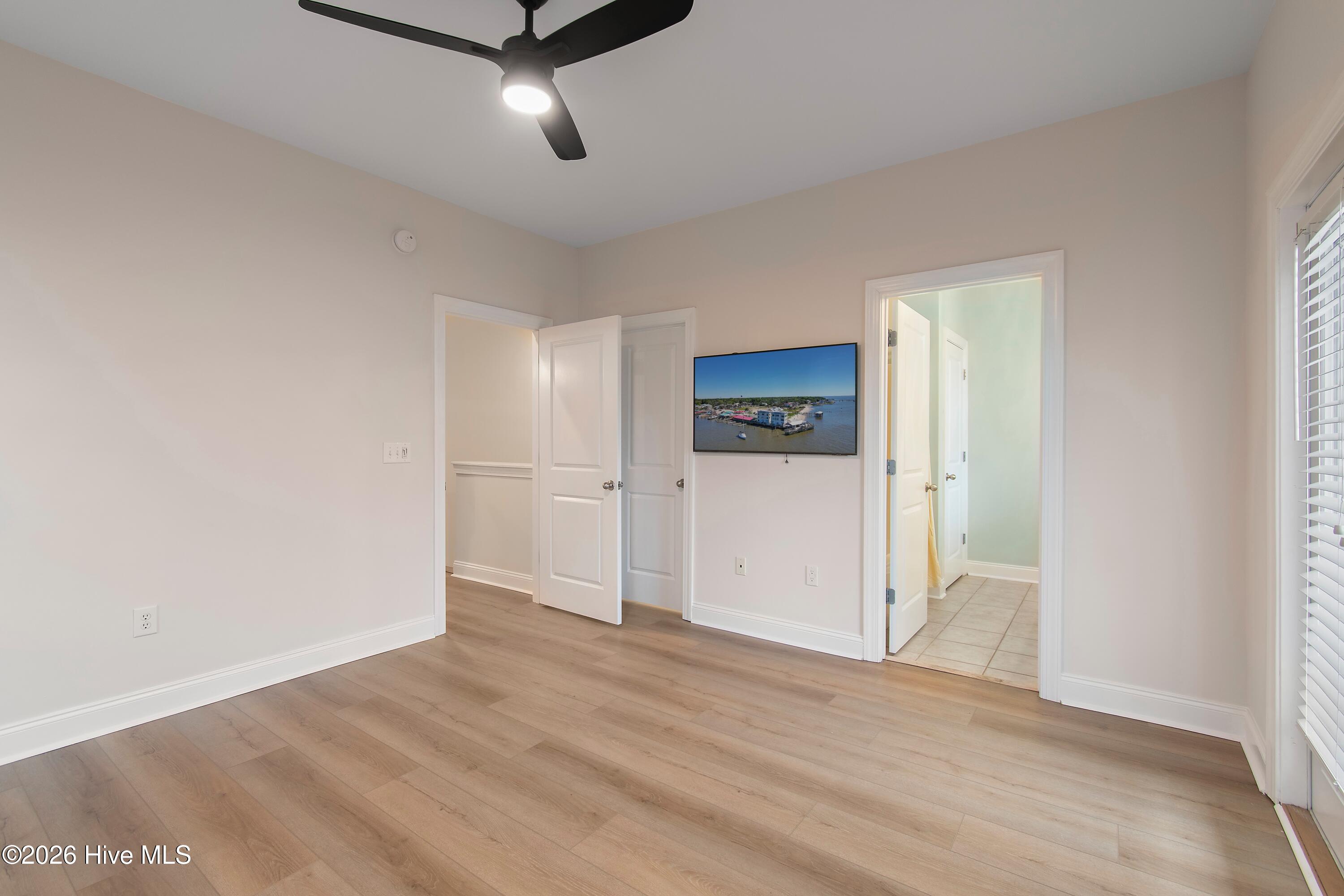 100553178 | Photo 31