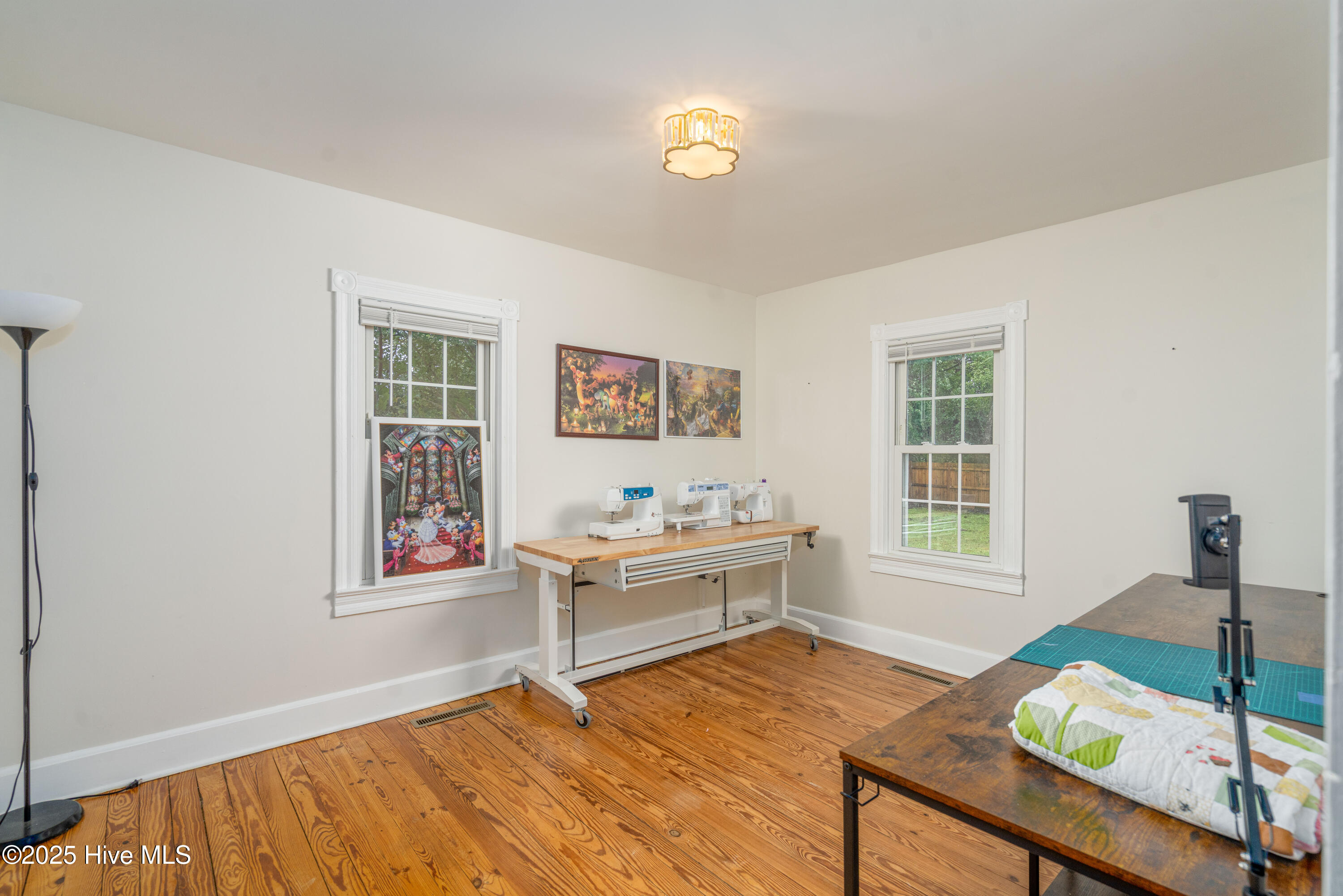 100536527 | Photo 24