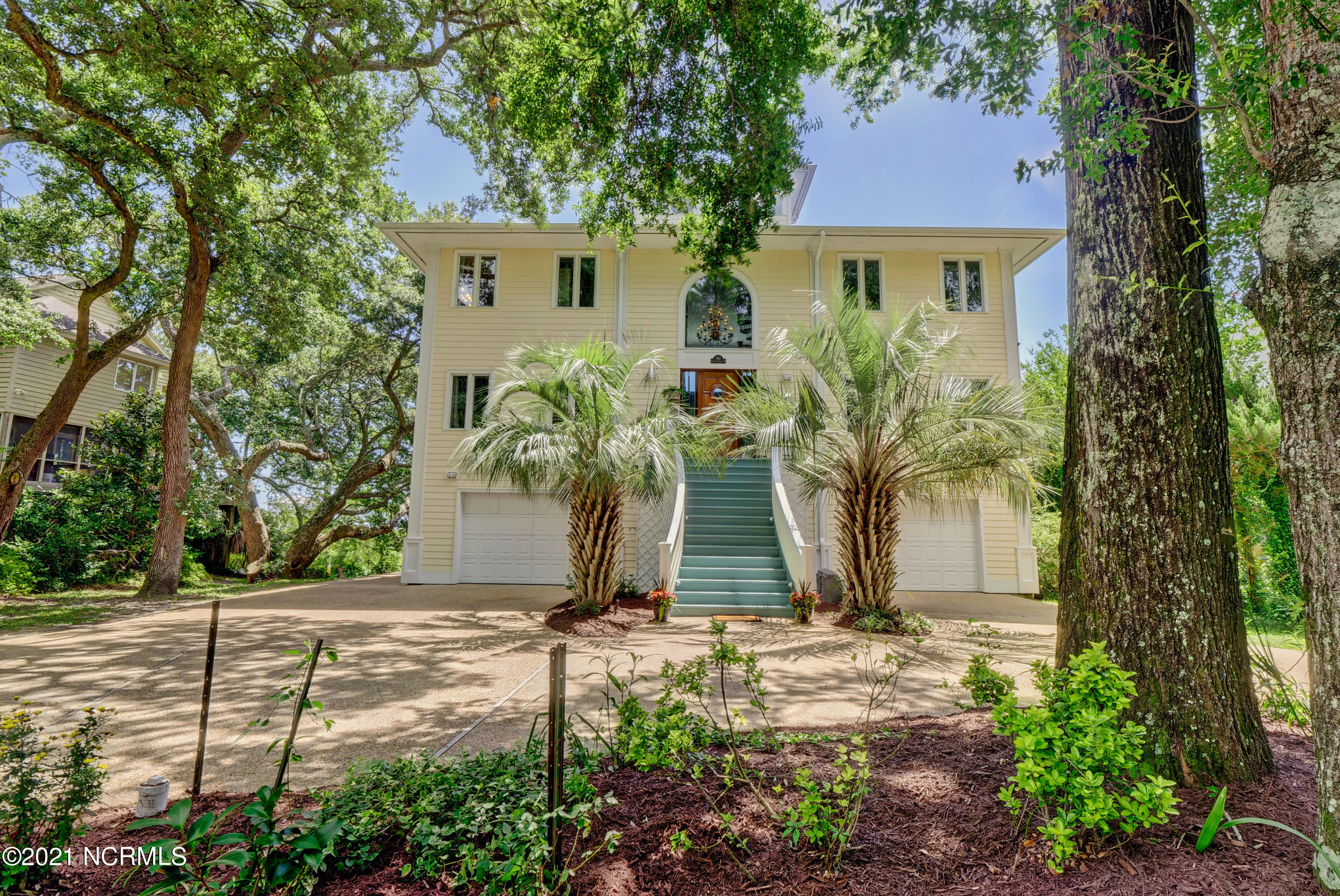 1616 Southeast Harbor Drive, Wilmington, NC 28409 Listing Photo  1