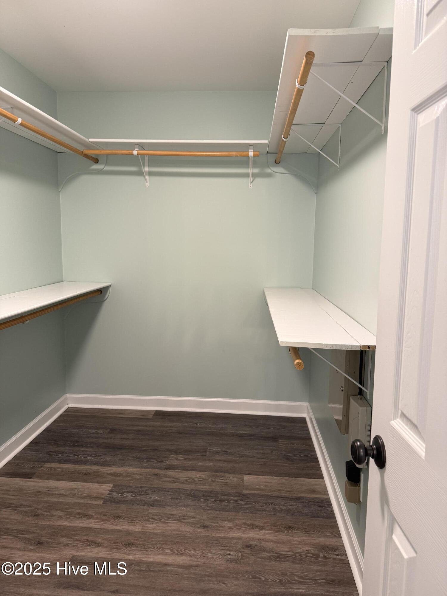 100524146 | Photo 30