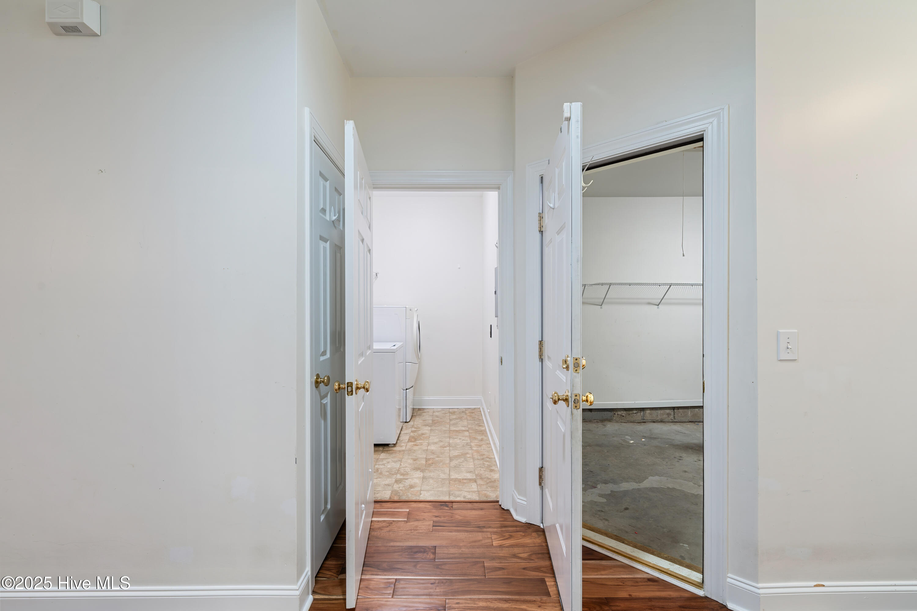 100535127 | Photo 27