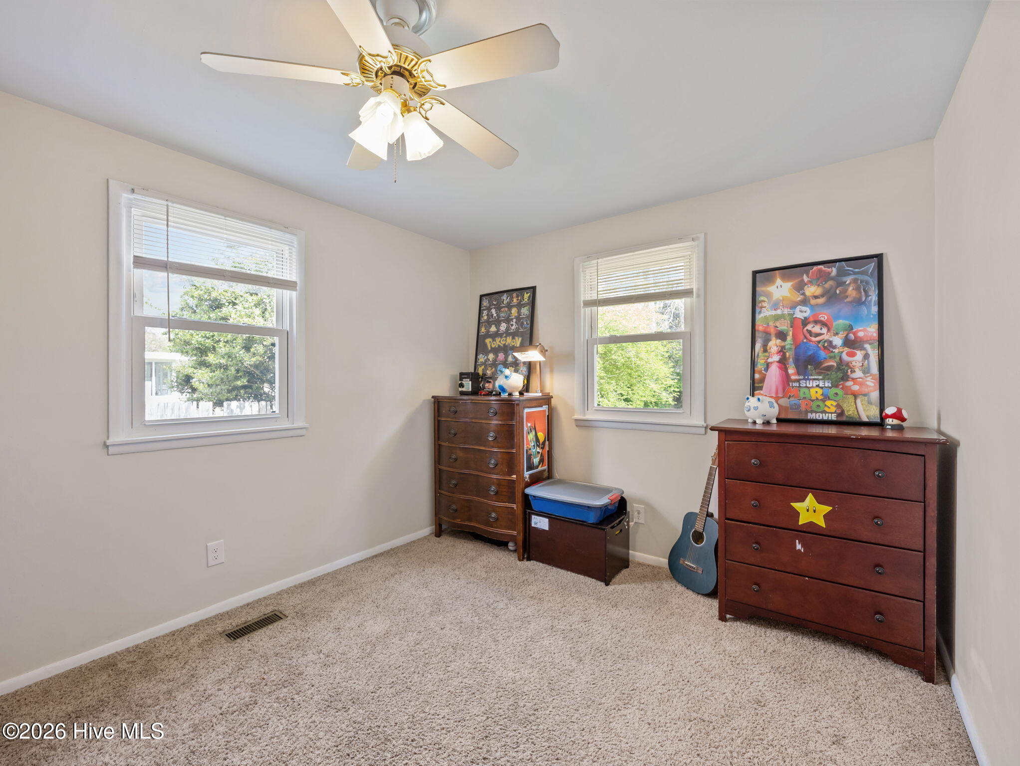 100563100 | Photo 13