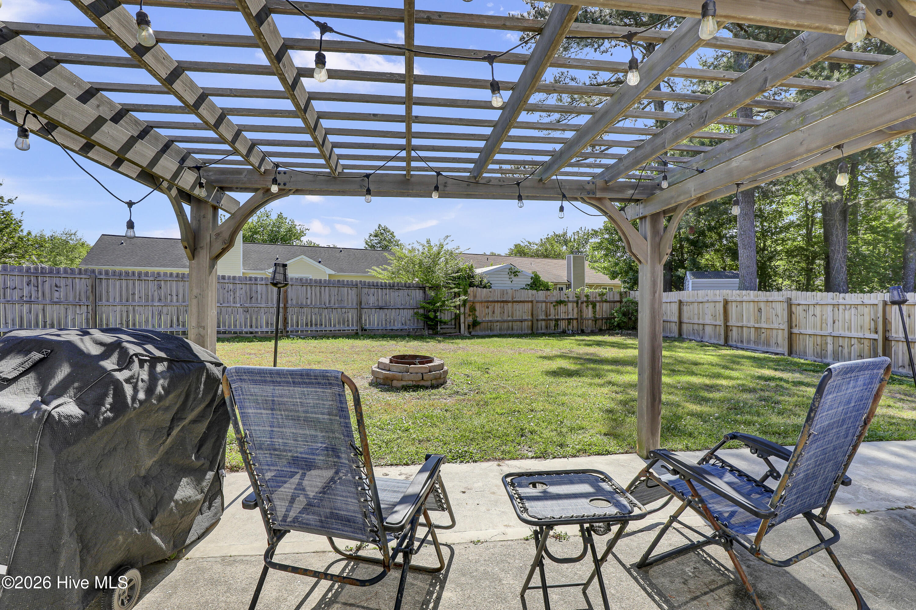 100568979 | Photo 26