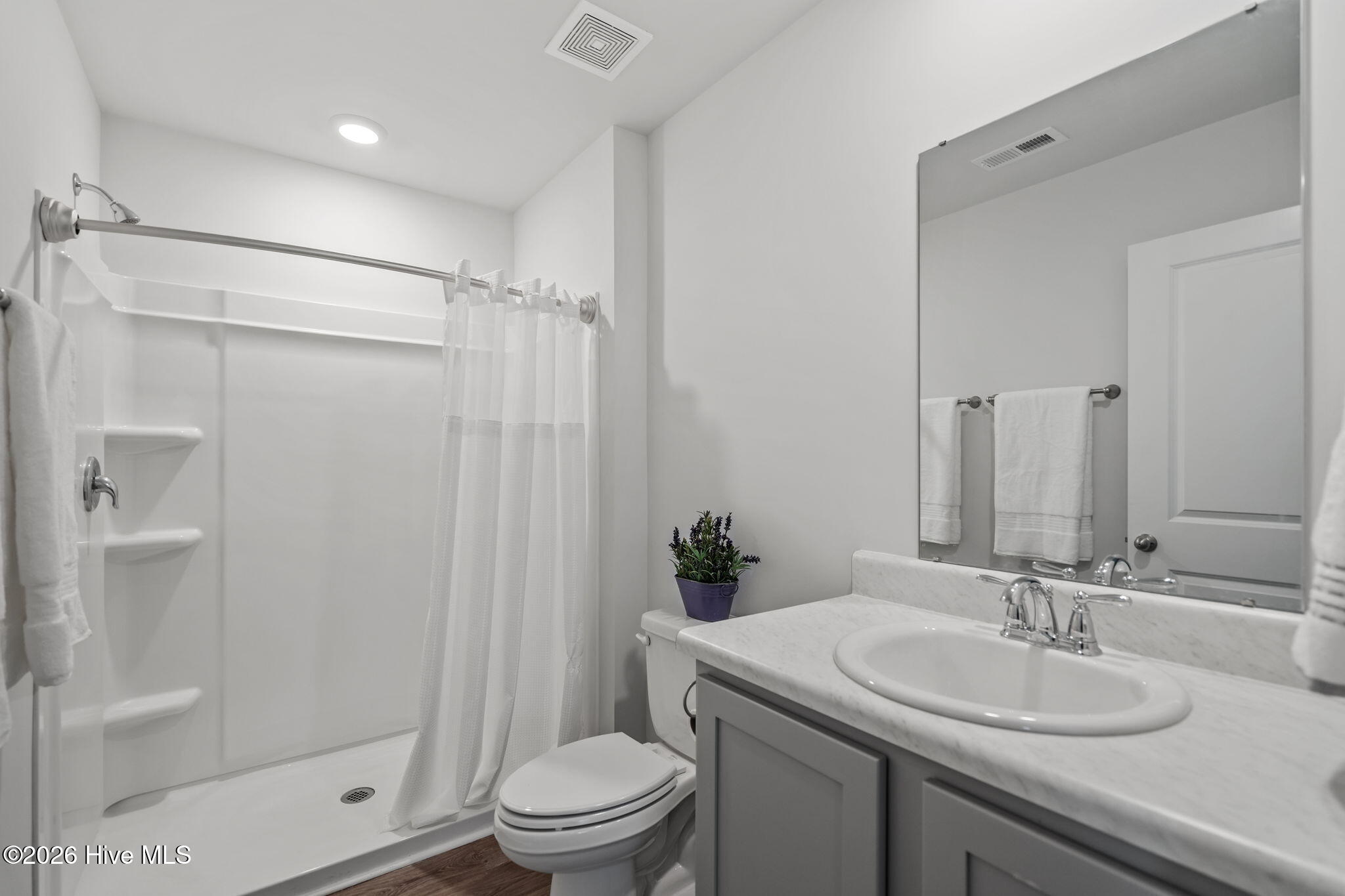 100555354 | Photo 12