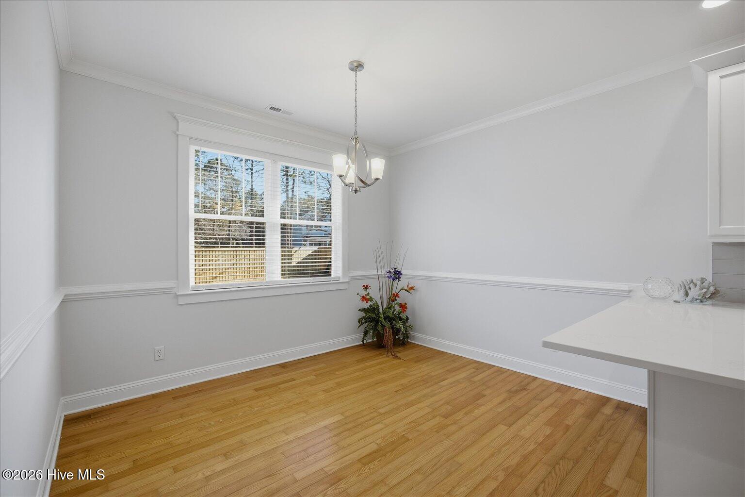 100550413 | Photo 40