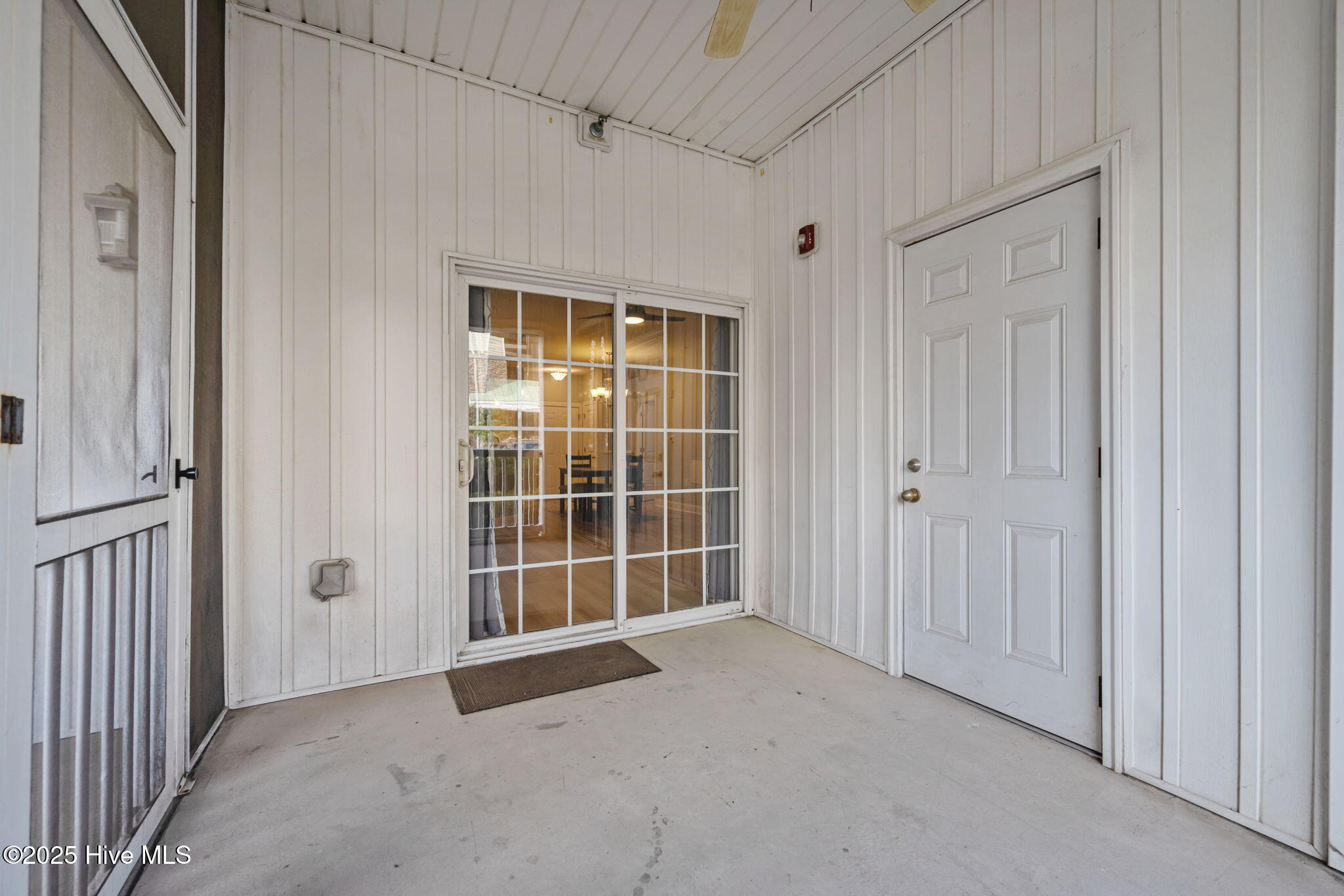 100506684 | Photo 38