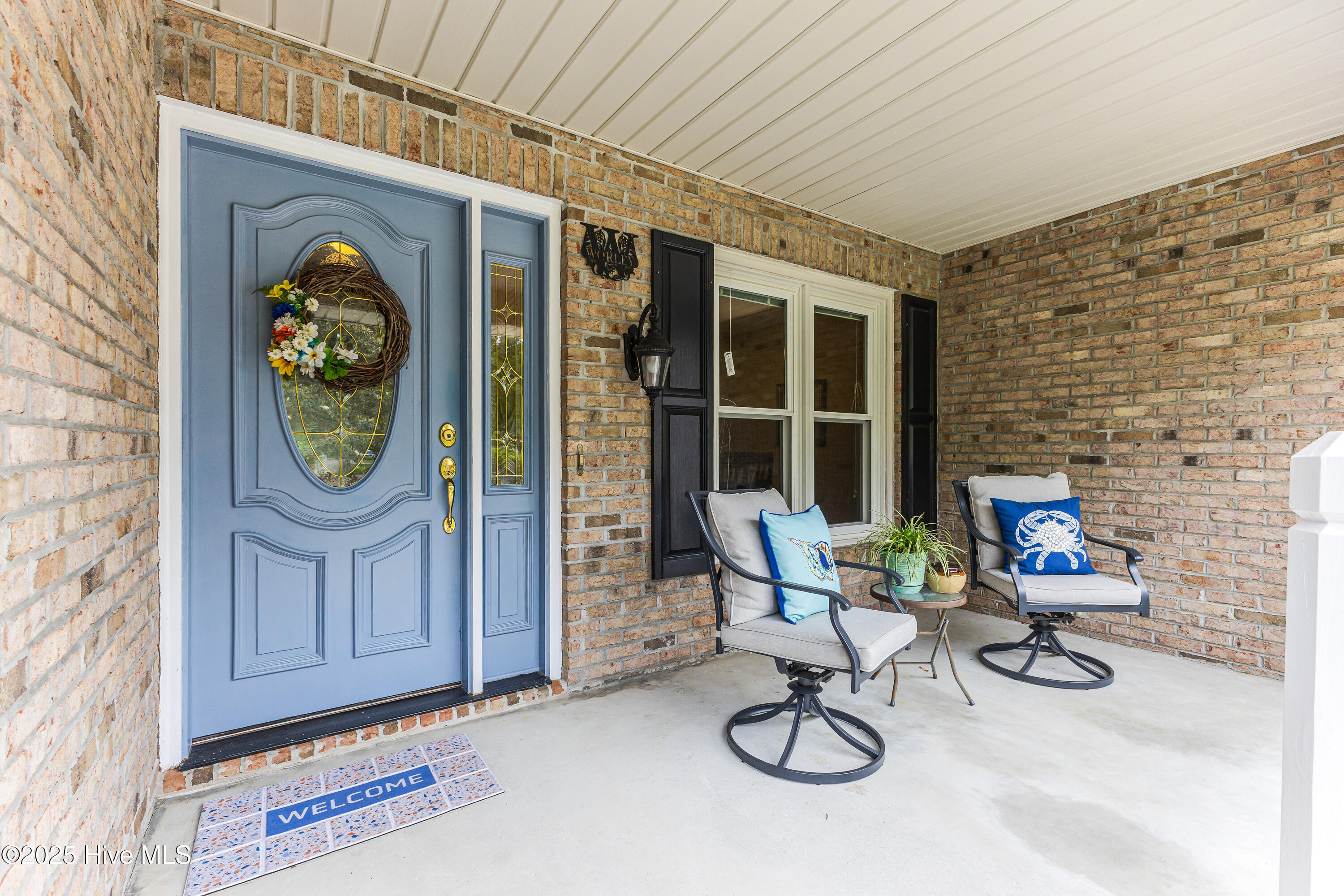 100508279 | Photo 40