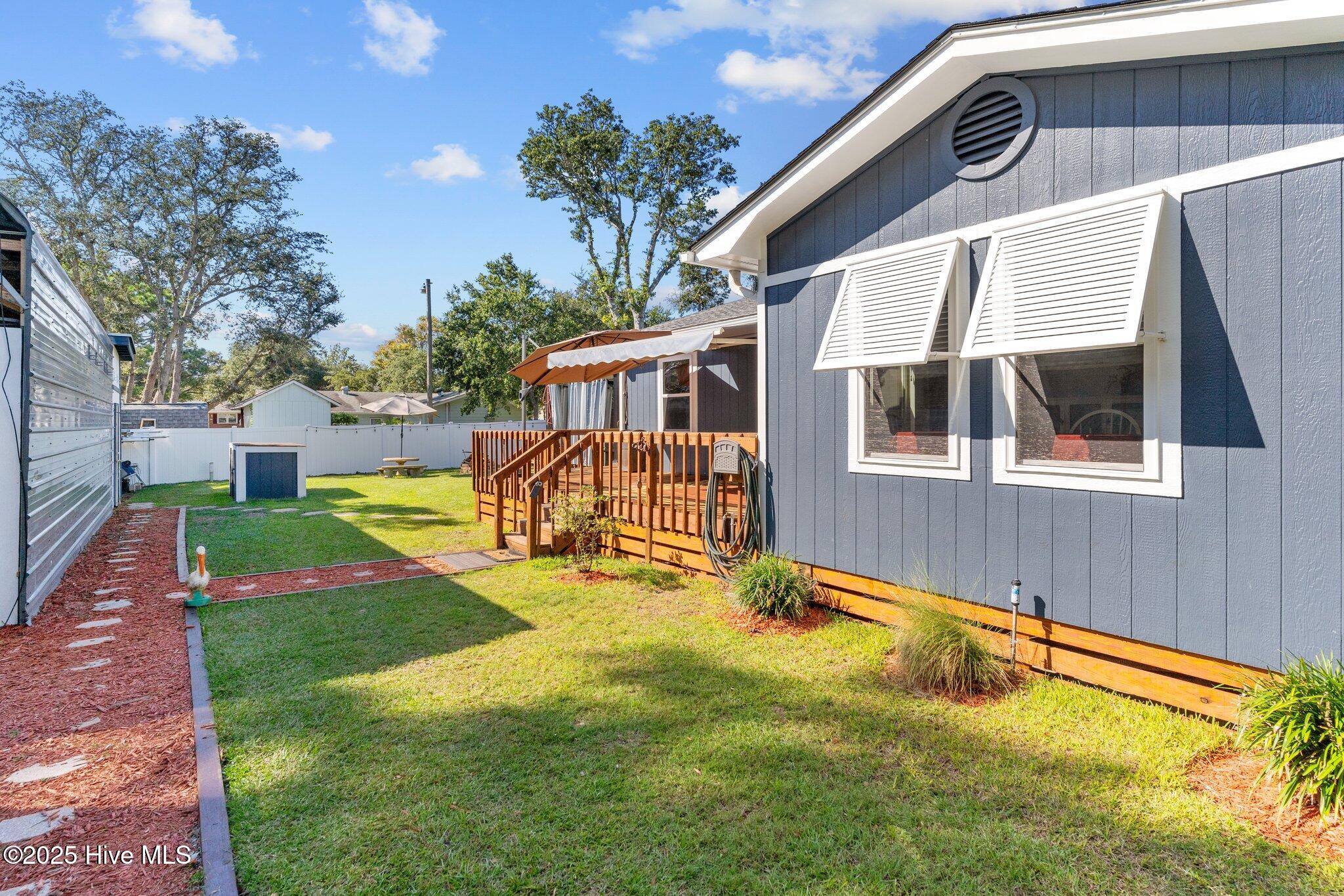 100527496 | Photo 35