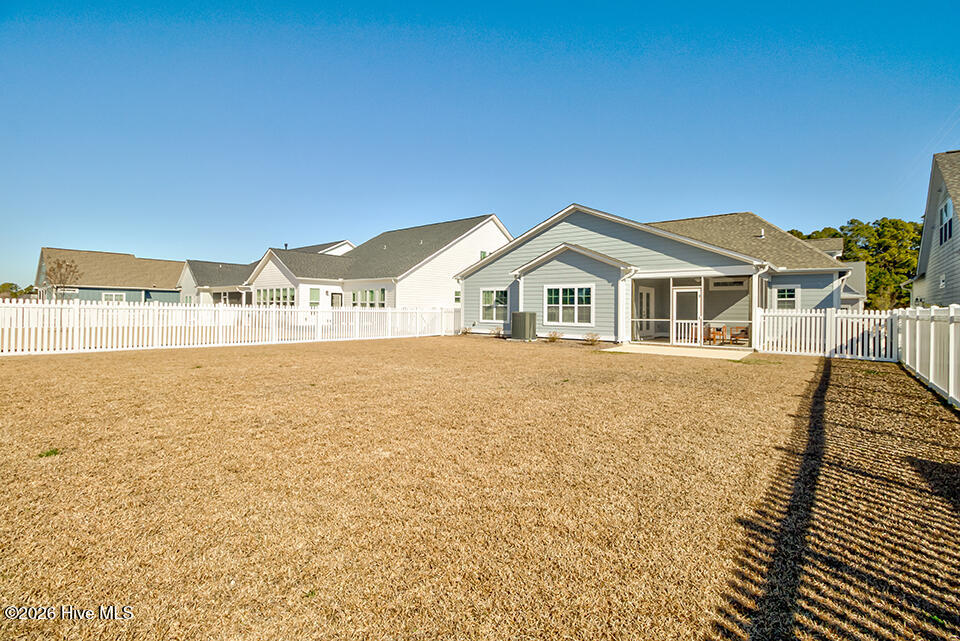 100559873 | Photo 34