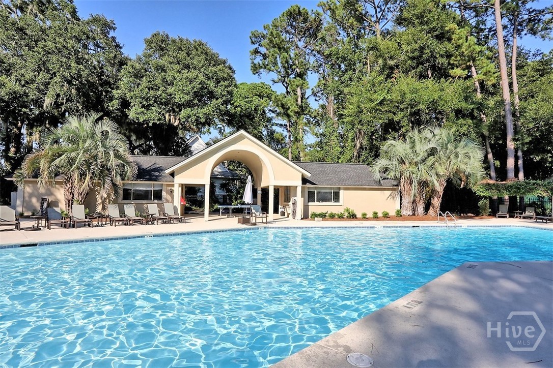 Fabulous community Pool