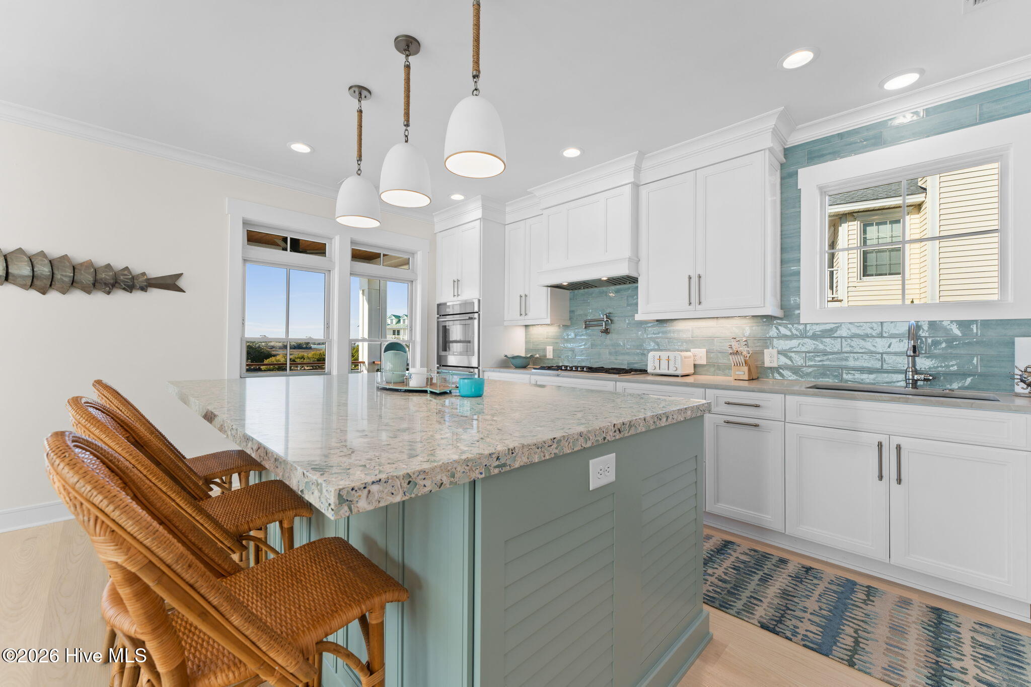 100550371 | Photo 15