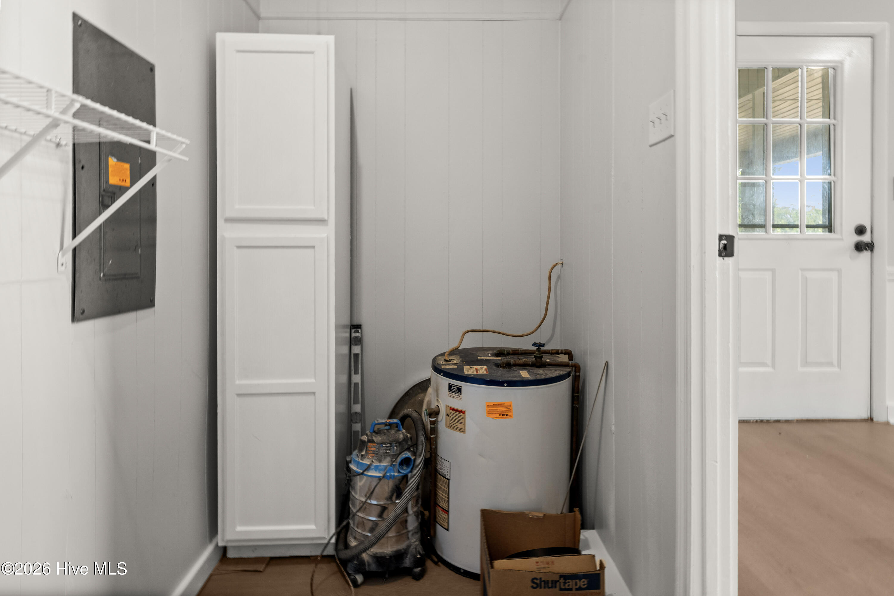 100569297 | Photo 28