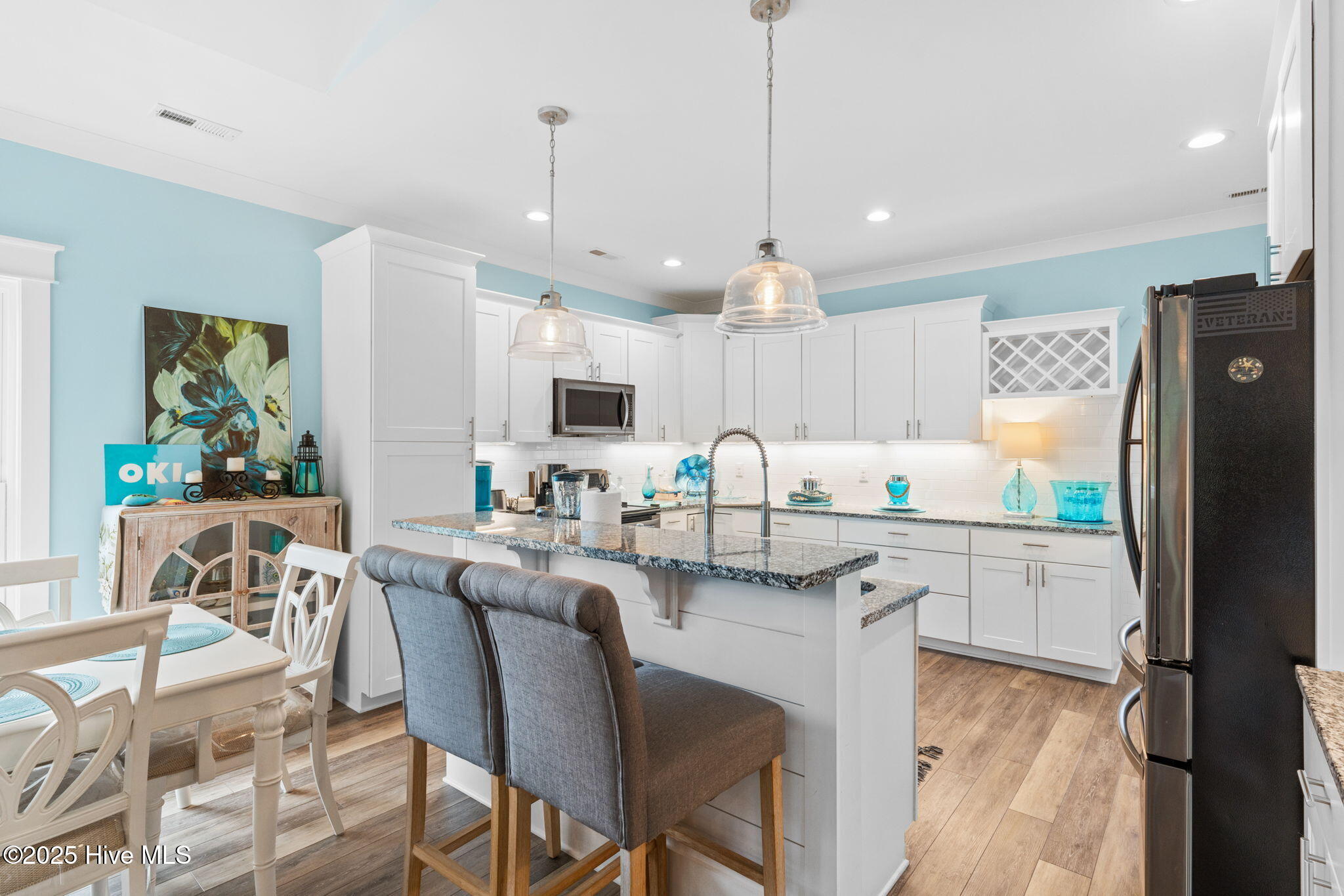 100543209 | Photo 18